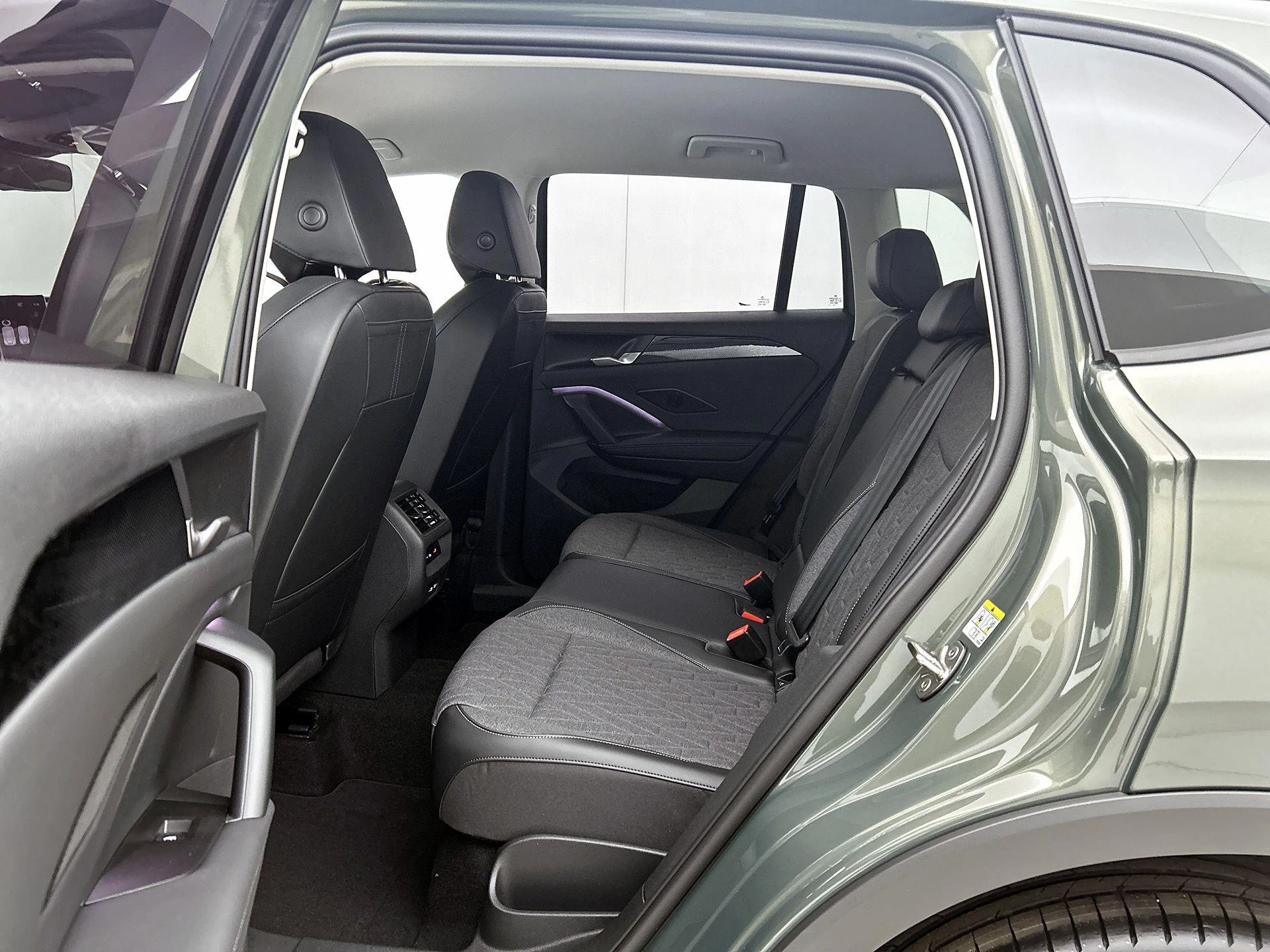 Volkswagen-Tiguan-image-26