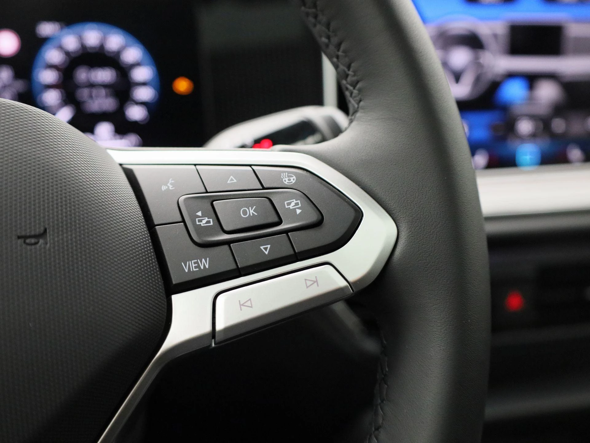 Volkswagen-Tiguan-image-22