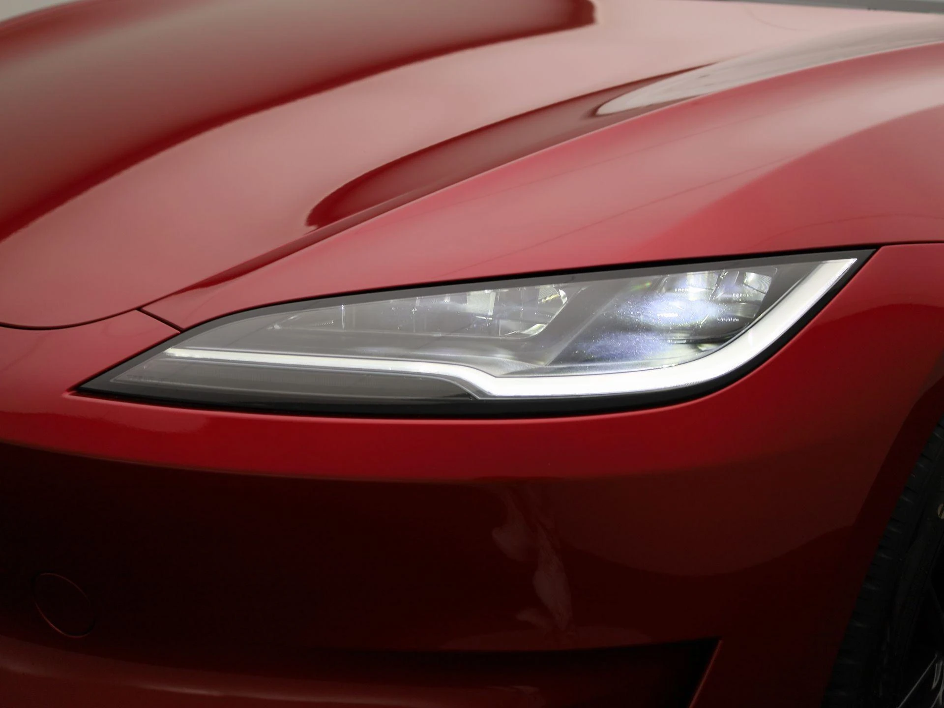 Tesla-Model 3-image-15