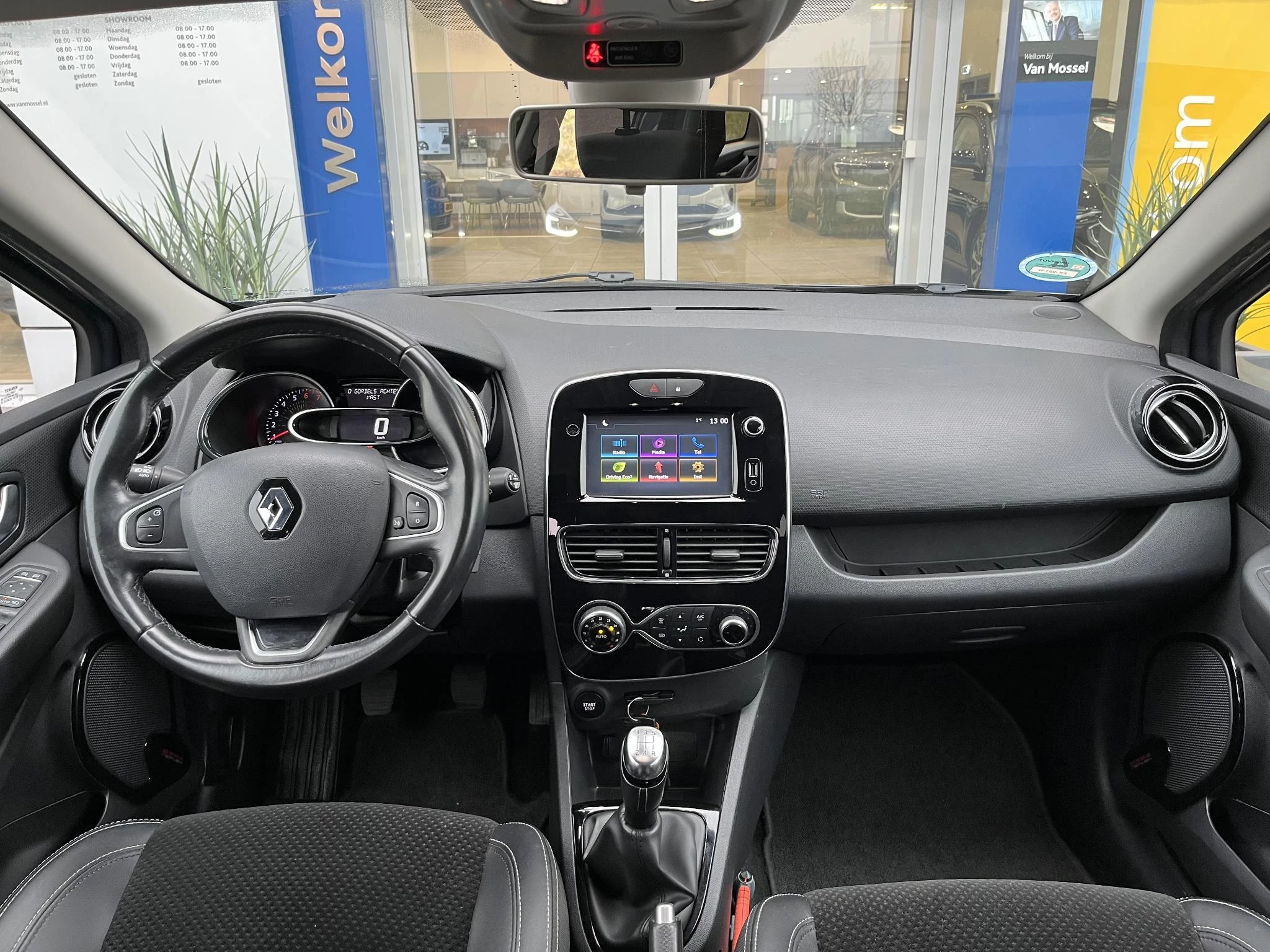 Renault-Clio-image-40