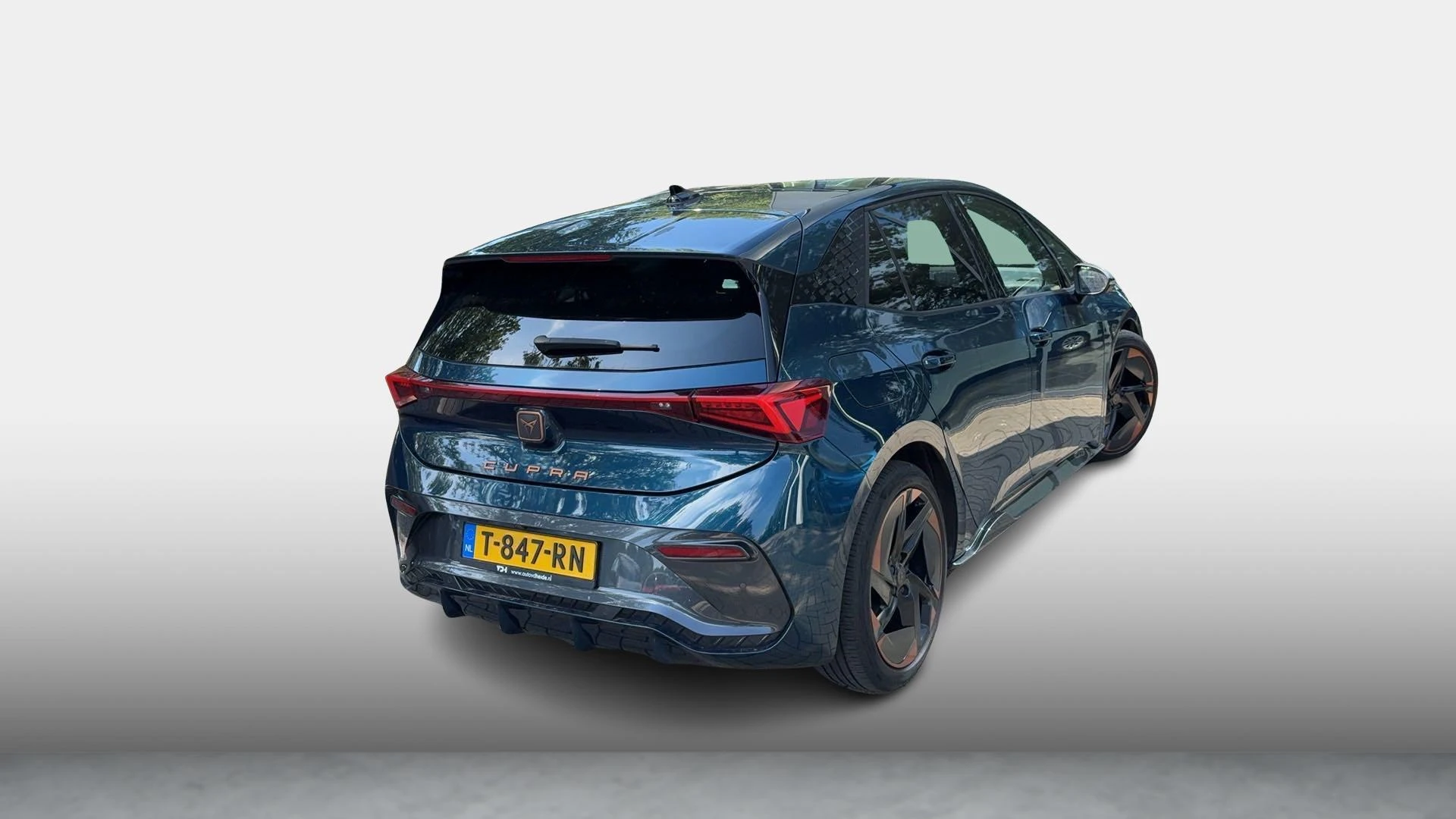CUPRA-Born-image-2