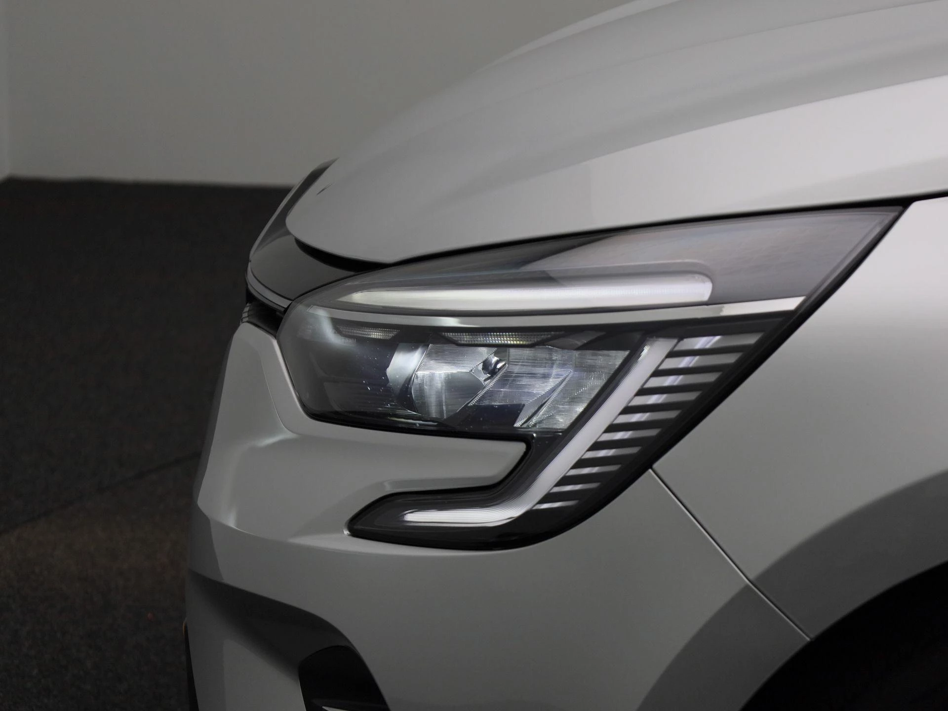 Renault-Clio-image-11