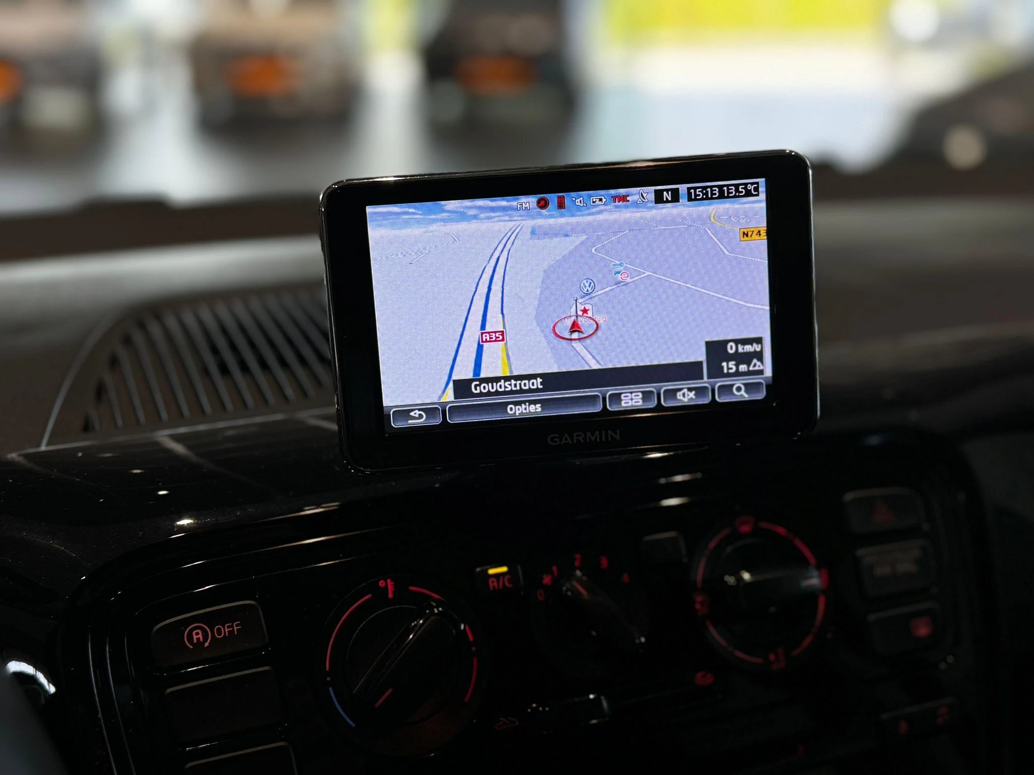 Volkswagen-up!-image-3