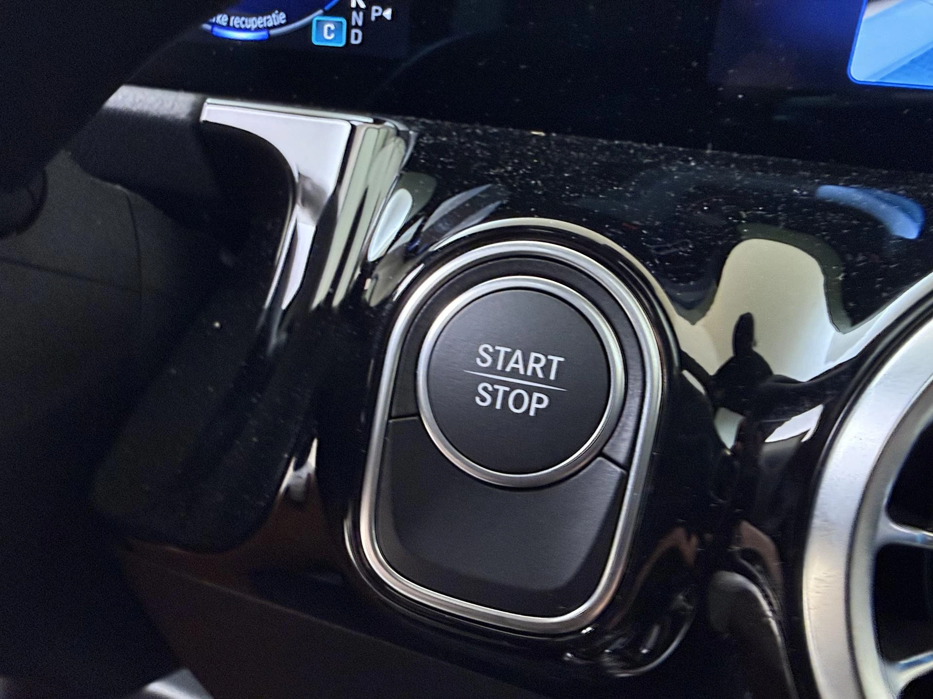 Mercedes-Benz-EQA-image-21