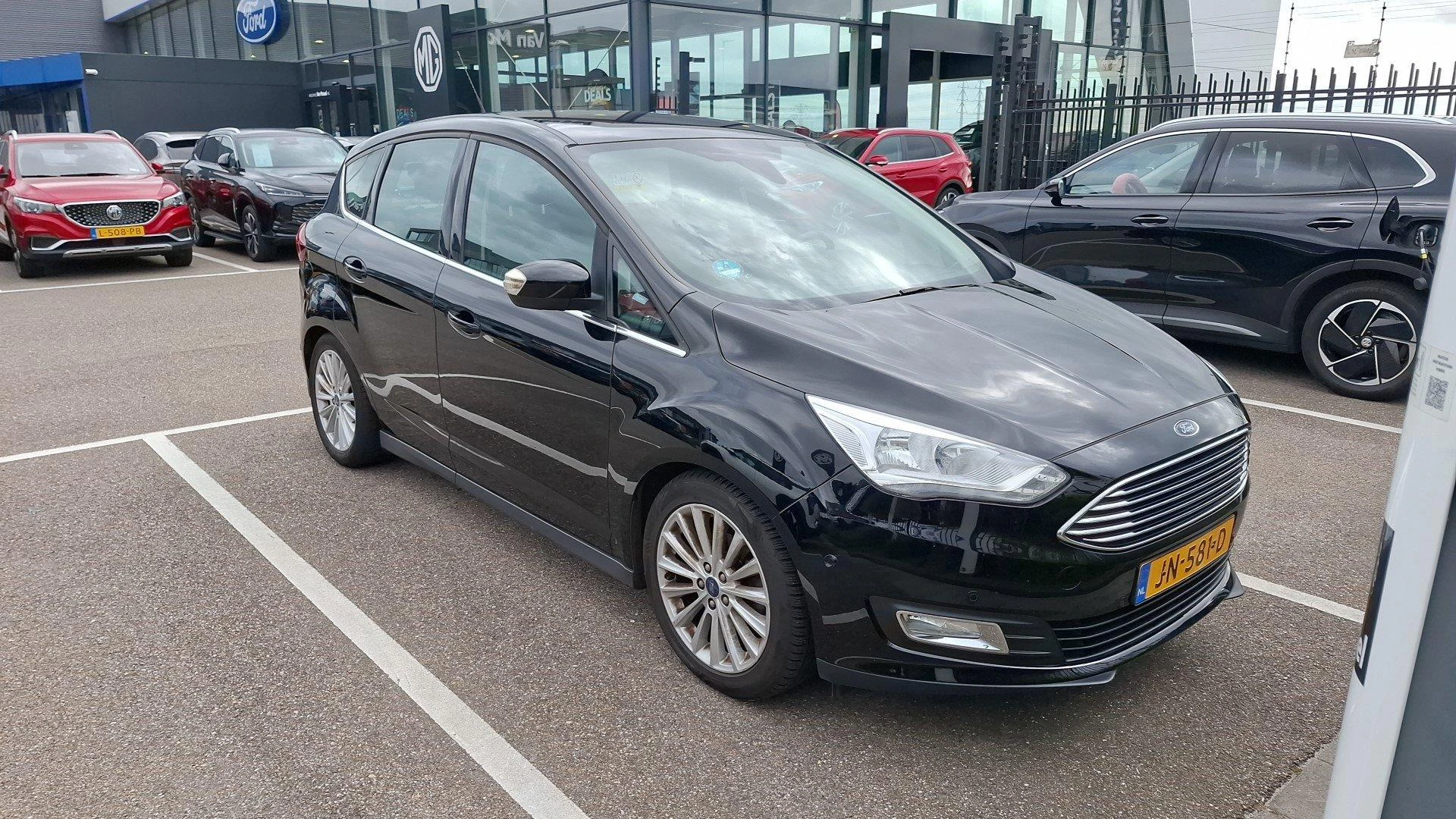 Ford-C-MAX-image-4