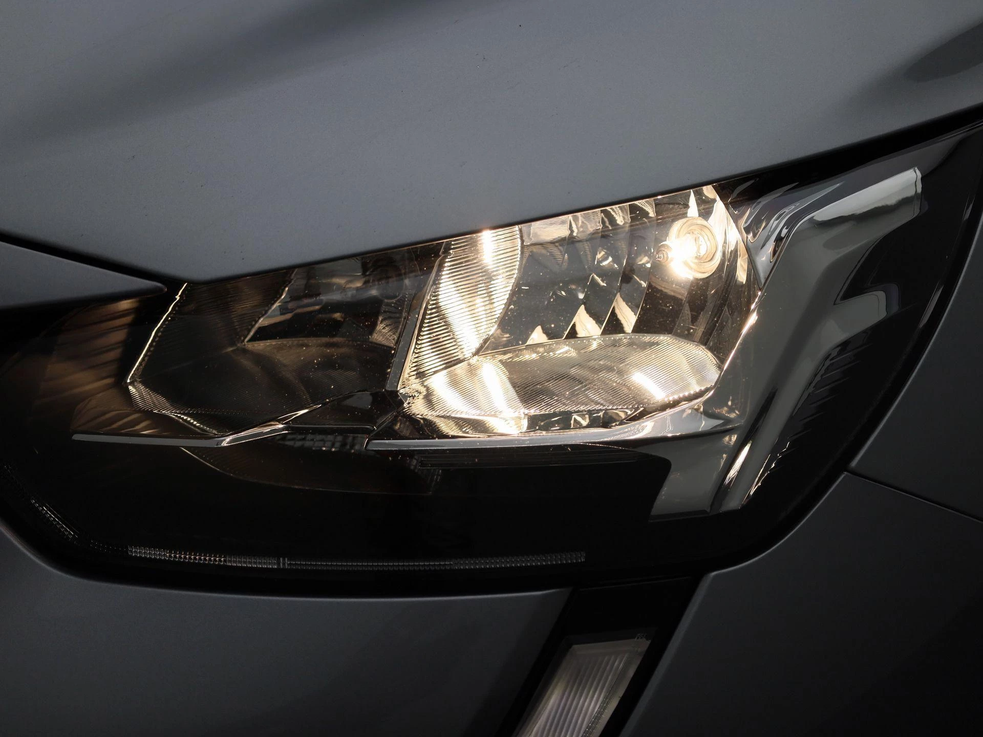 Peugeot-208-image-12