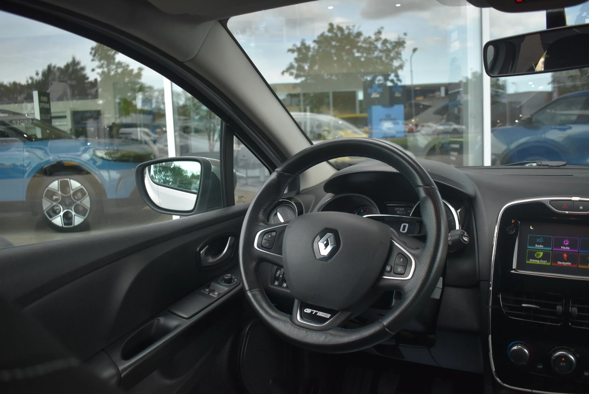 Renault-Clio-image-30