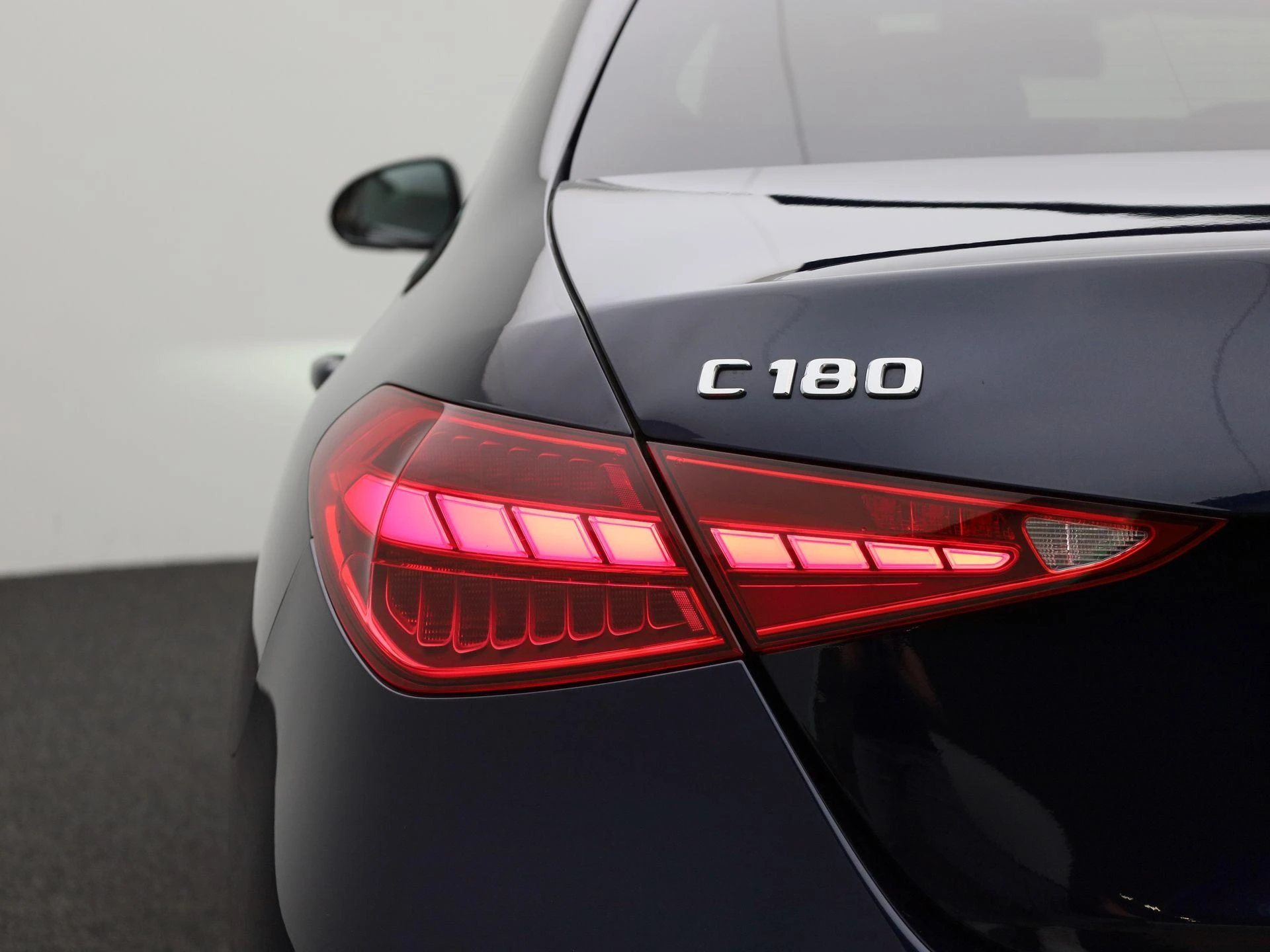 Mercedes-Benz-C-Klasse-image-44