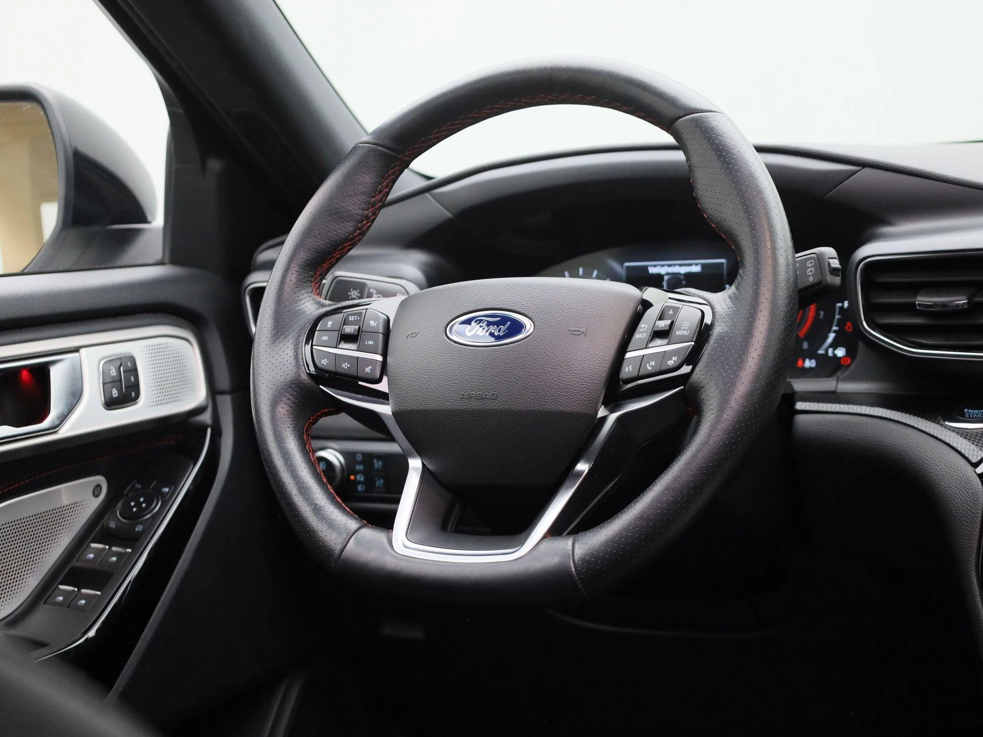 Ford-Explorer-image-43