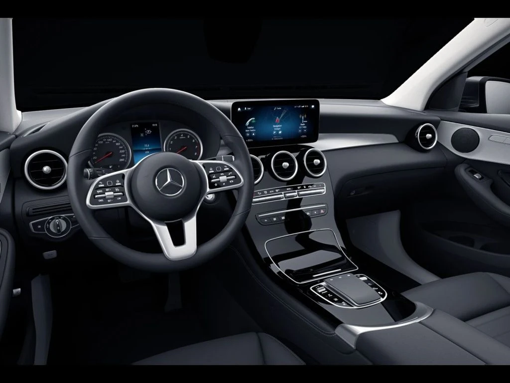 Mercedes-Benz-GLC 300 de-image-9