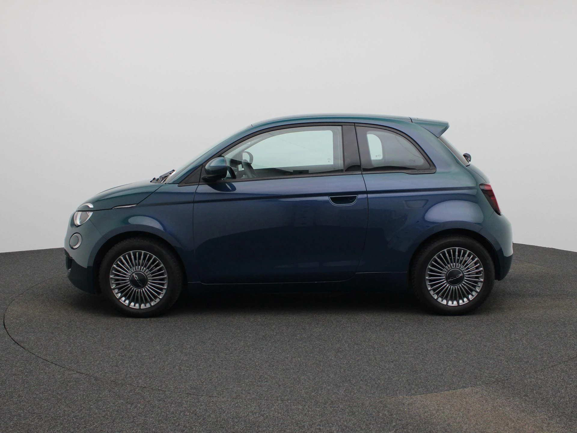 Fiat-500-image-3