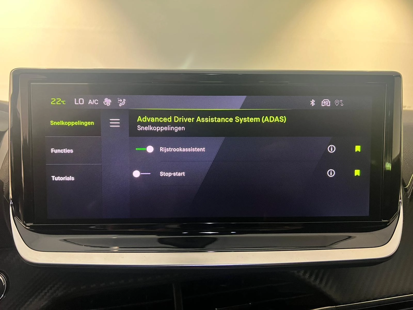 Peugeot-208-image-11