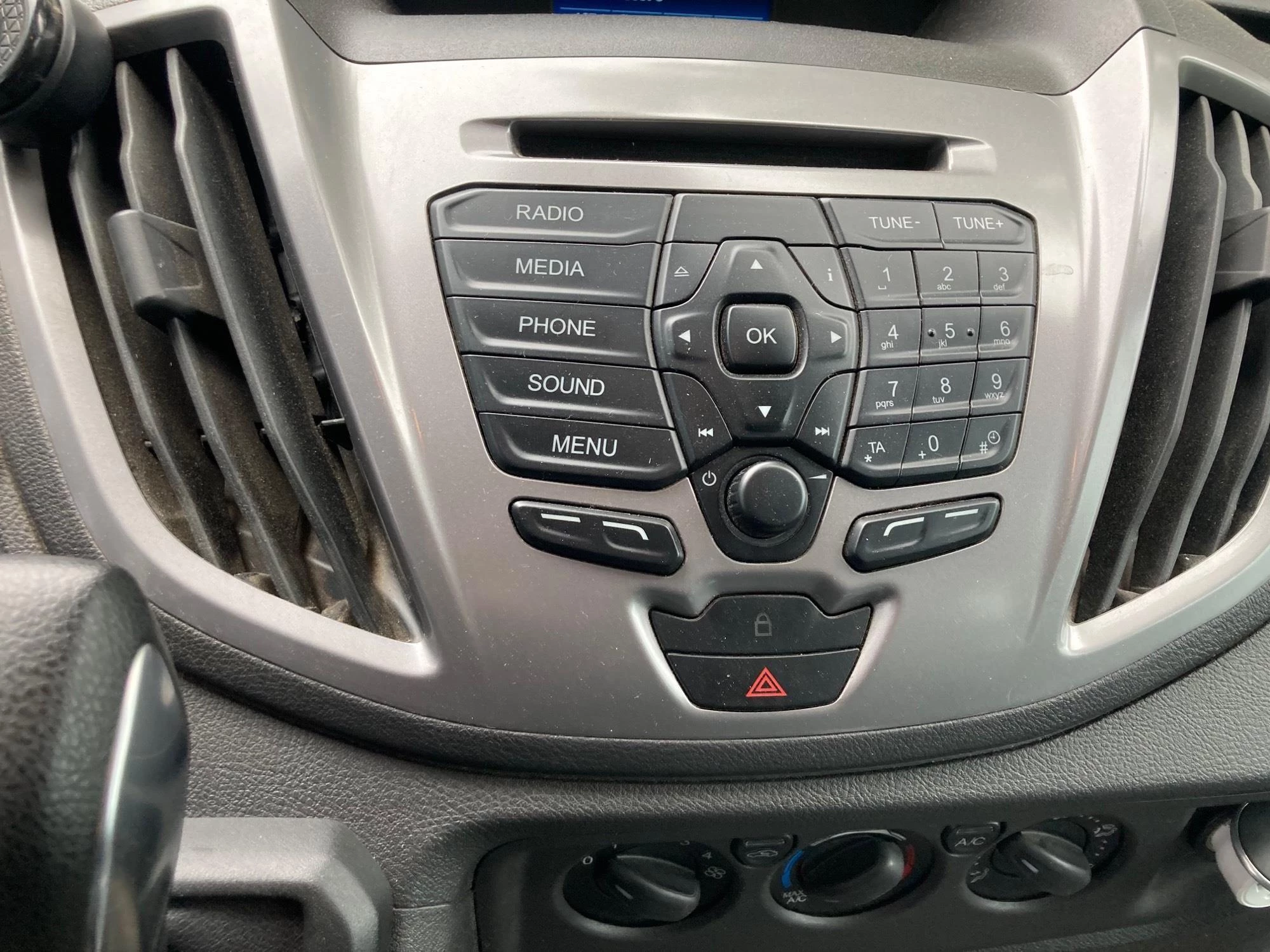 Ford-Transit-image-9