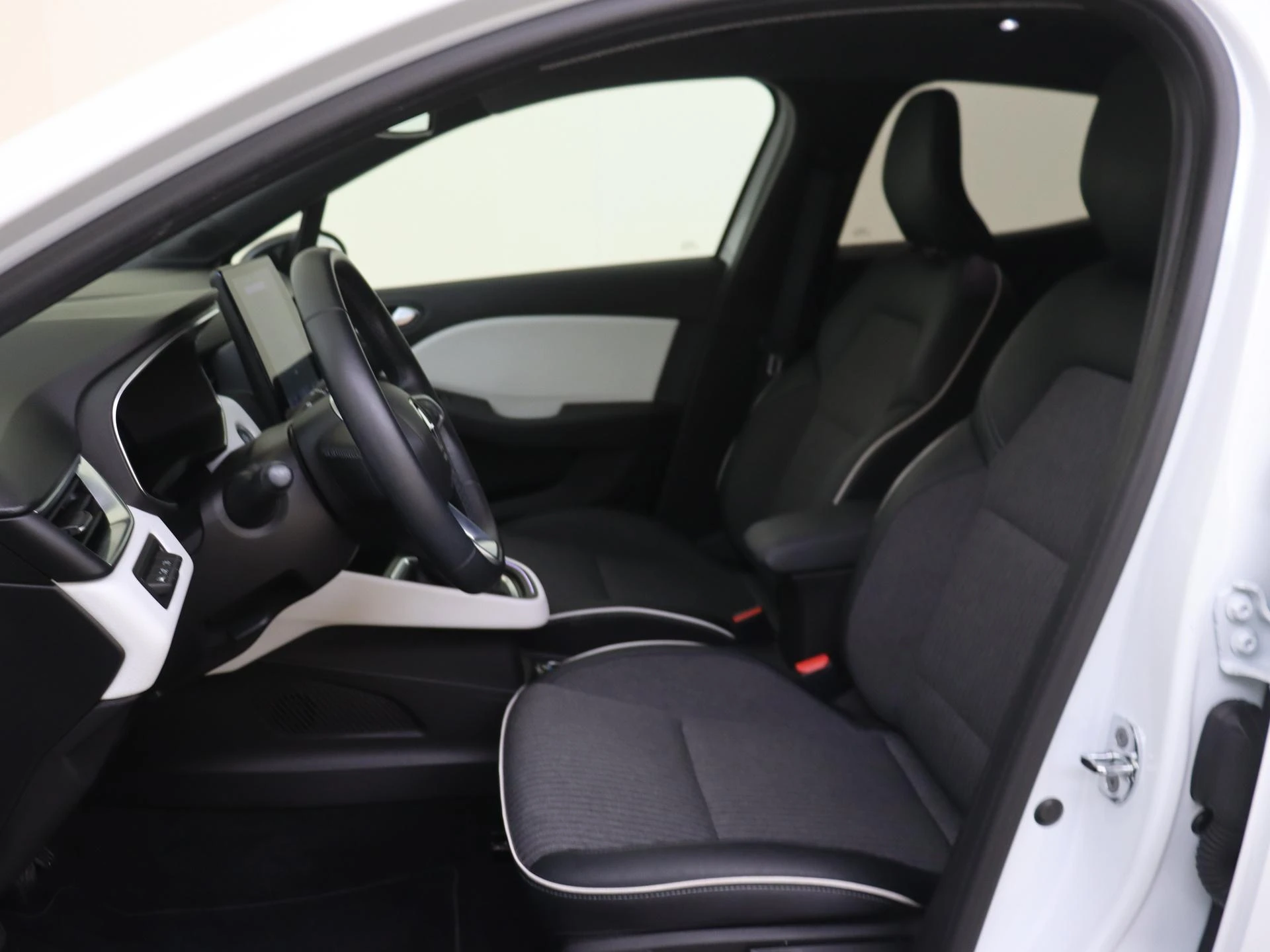 Renault-Clio-image-14