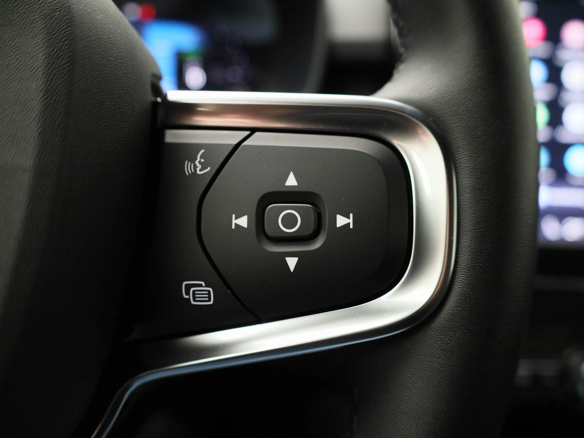 Volvo-XC40-image-16
