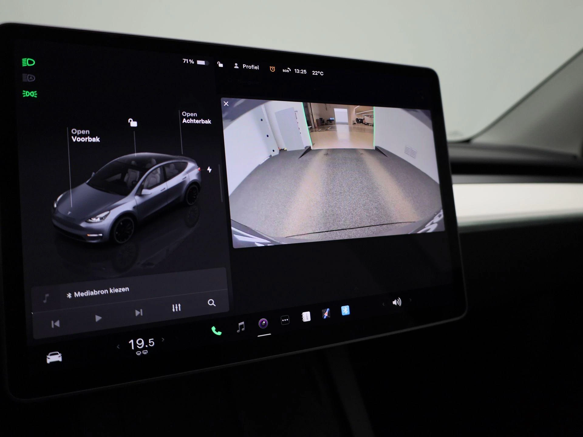 Tesla-Model Y-image-28