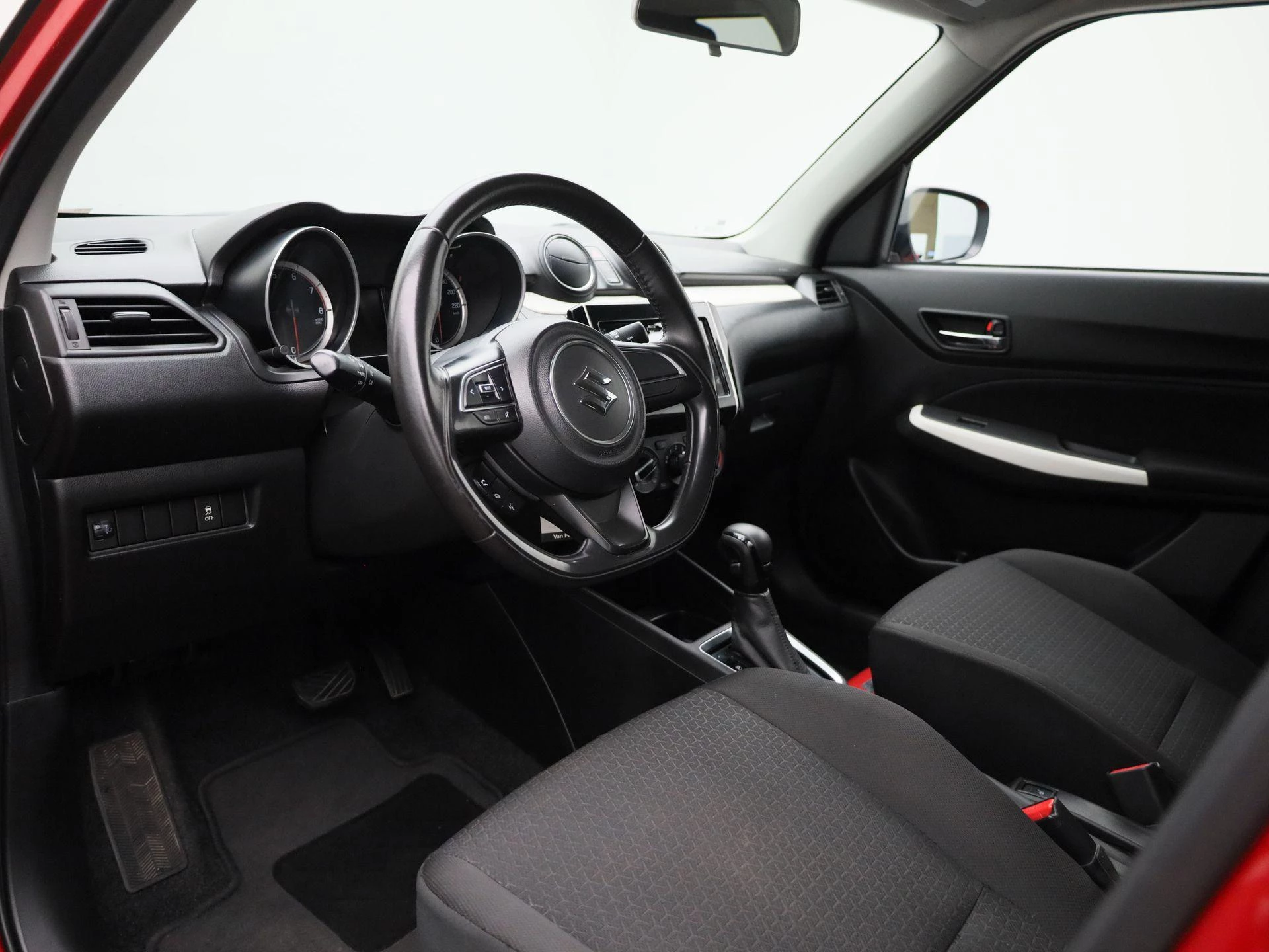 Suzuki-Swift-image-24