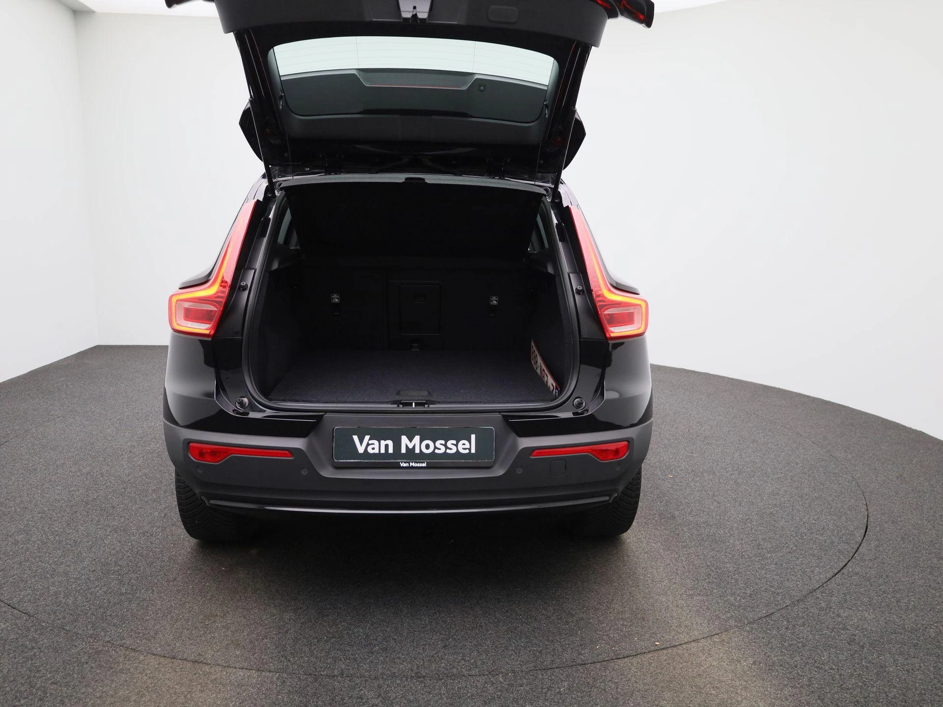 Volvo-XC40-image-10