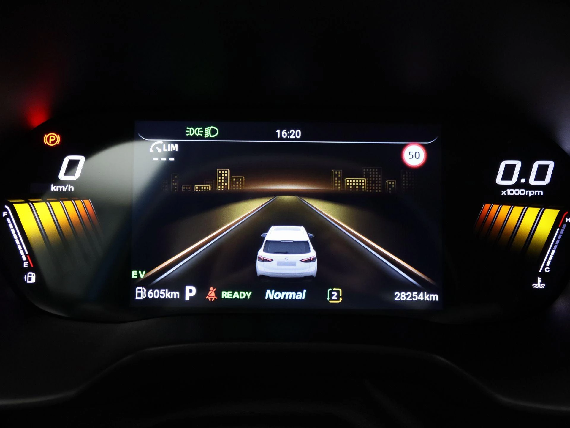 MG ZS 1.5 Hybrid+ Luxury