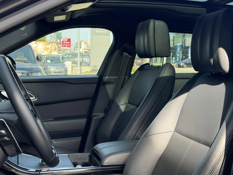 Land Rover-Range Rover Velar-image-3