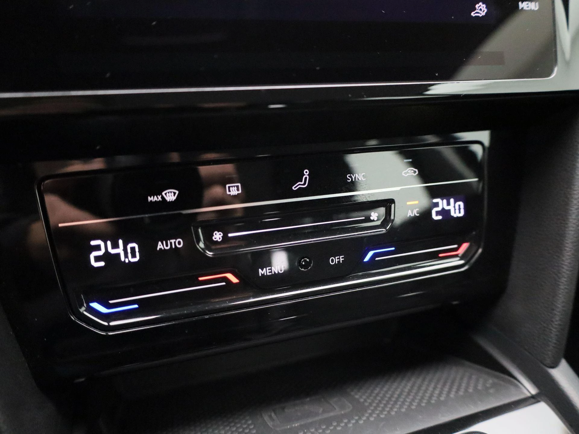 Volkswagen-Passat-image-24