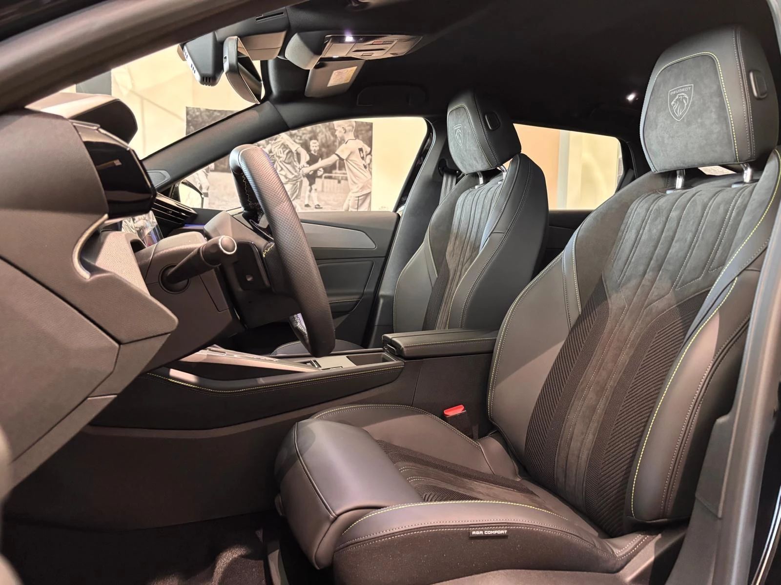 Peugeot-e-308-image-12