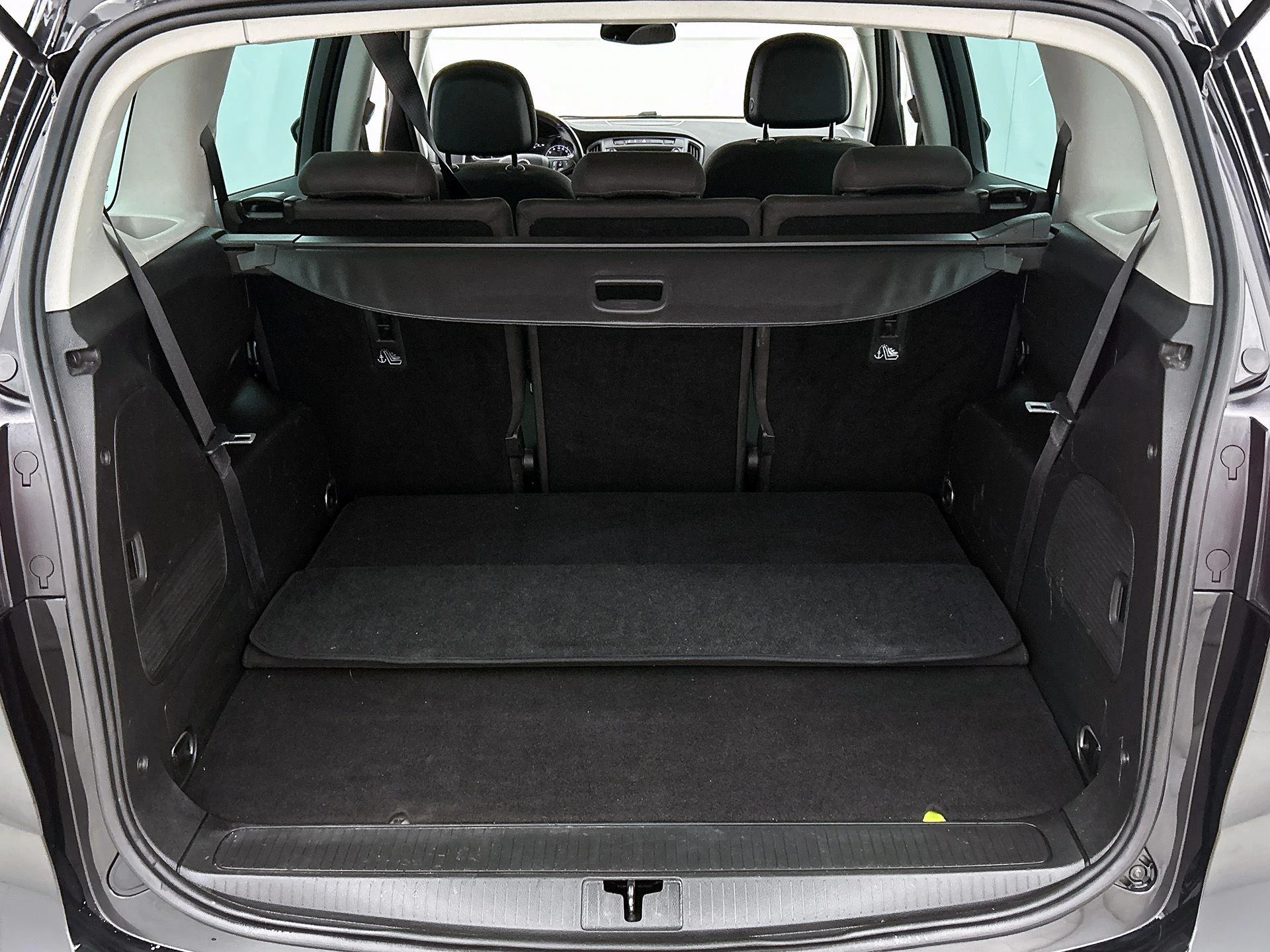 Opel-Zafira Tourer-image-16