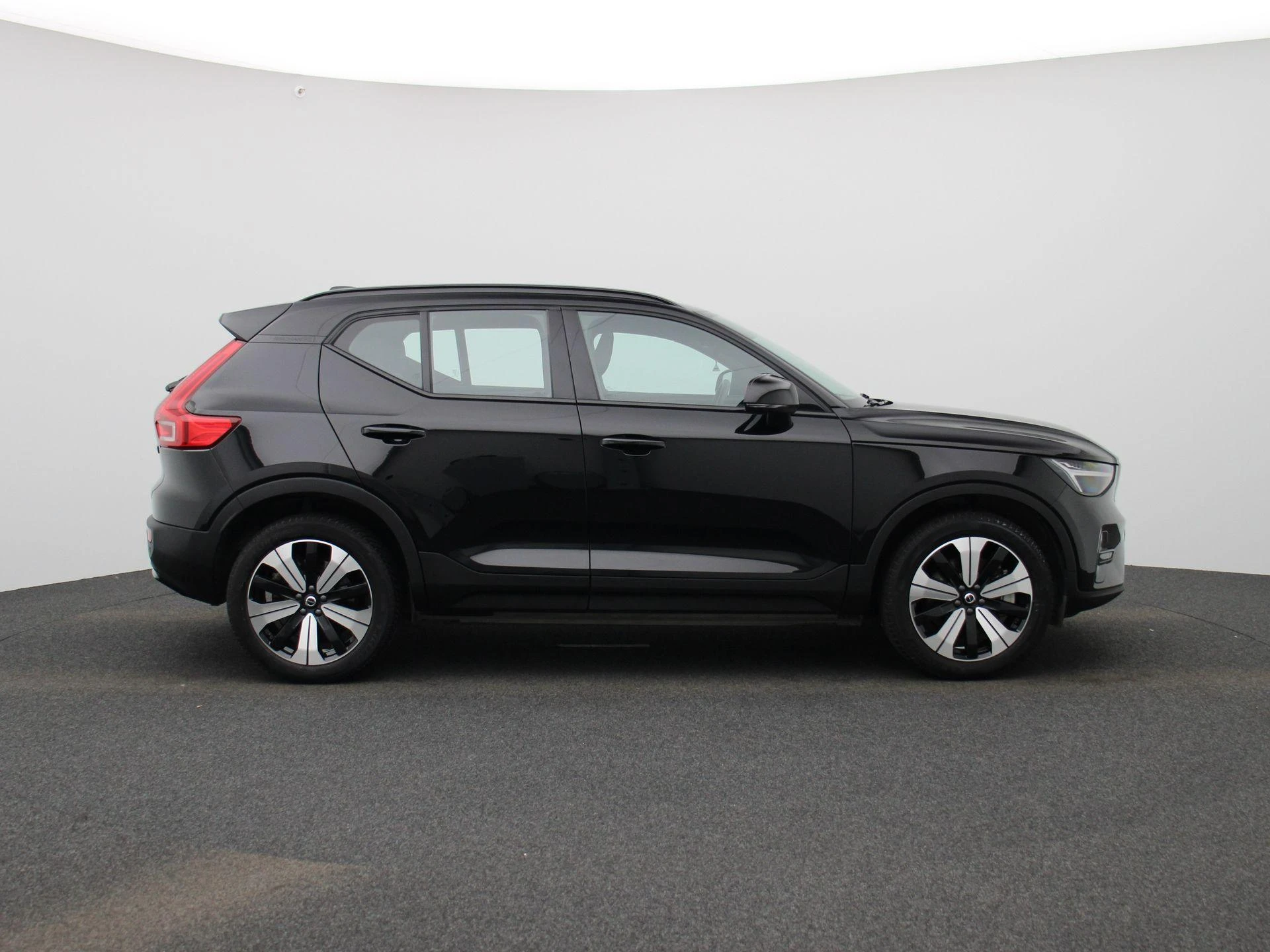 Volvo-XC40-image-5