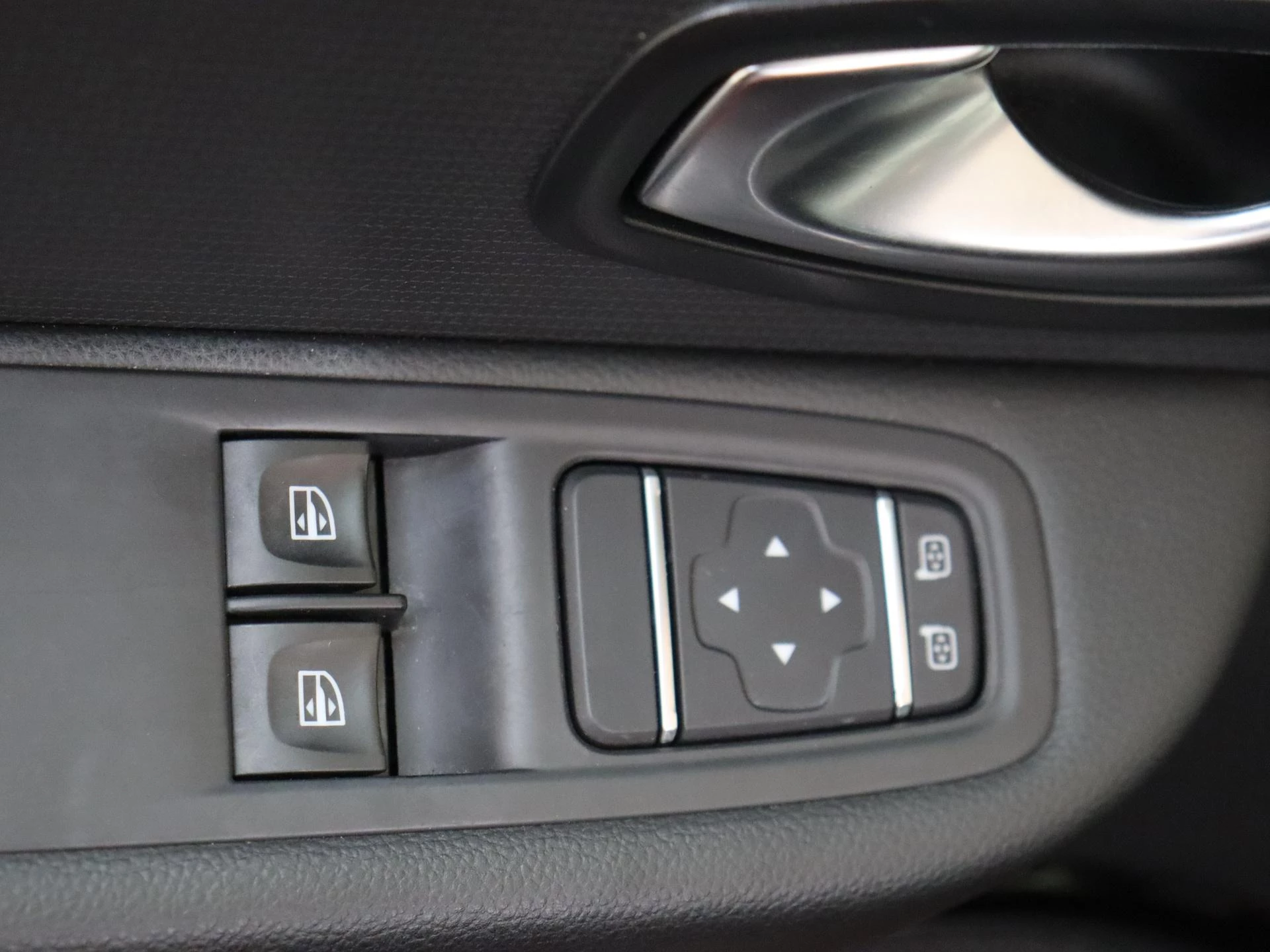 Renault-Clio-image-22
