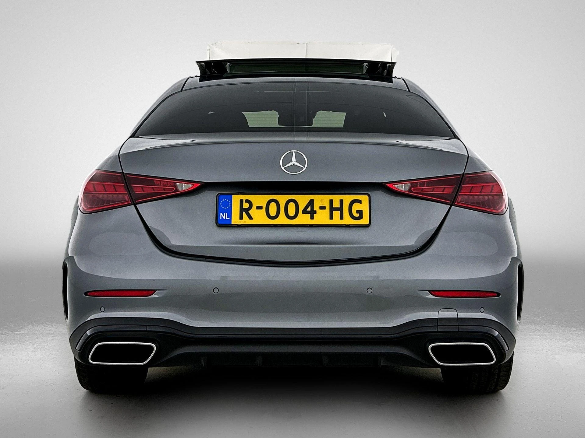 Mercedes-Benz-C-Klasse-image-2