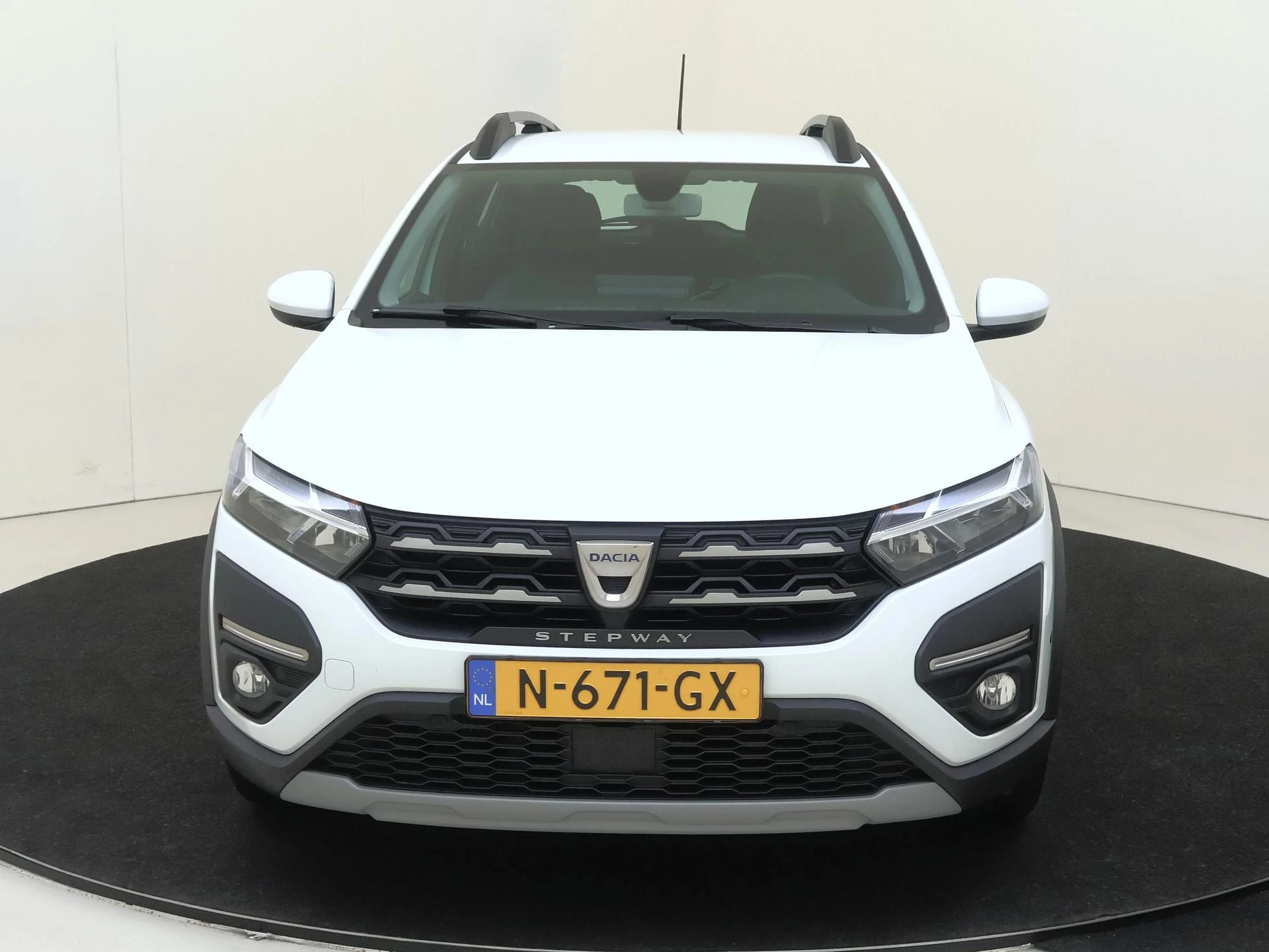Dacia-Sandero Stepway-image-1
