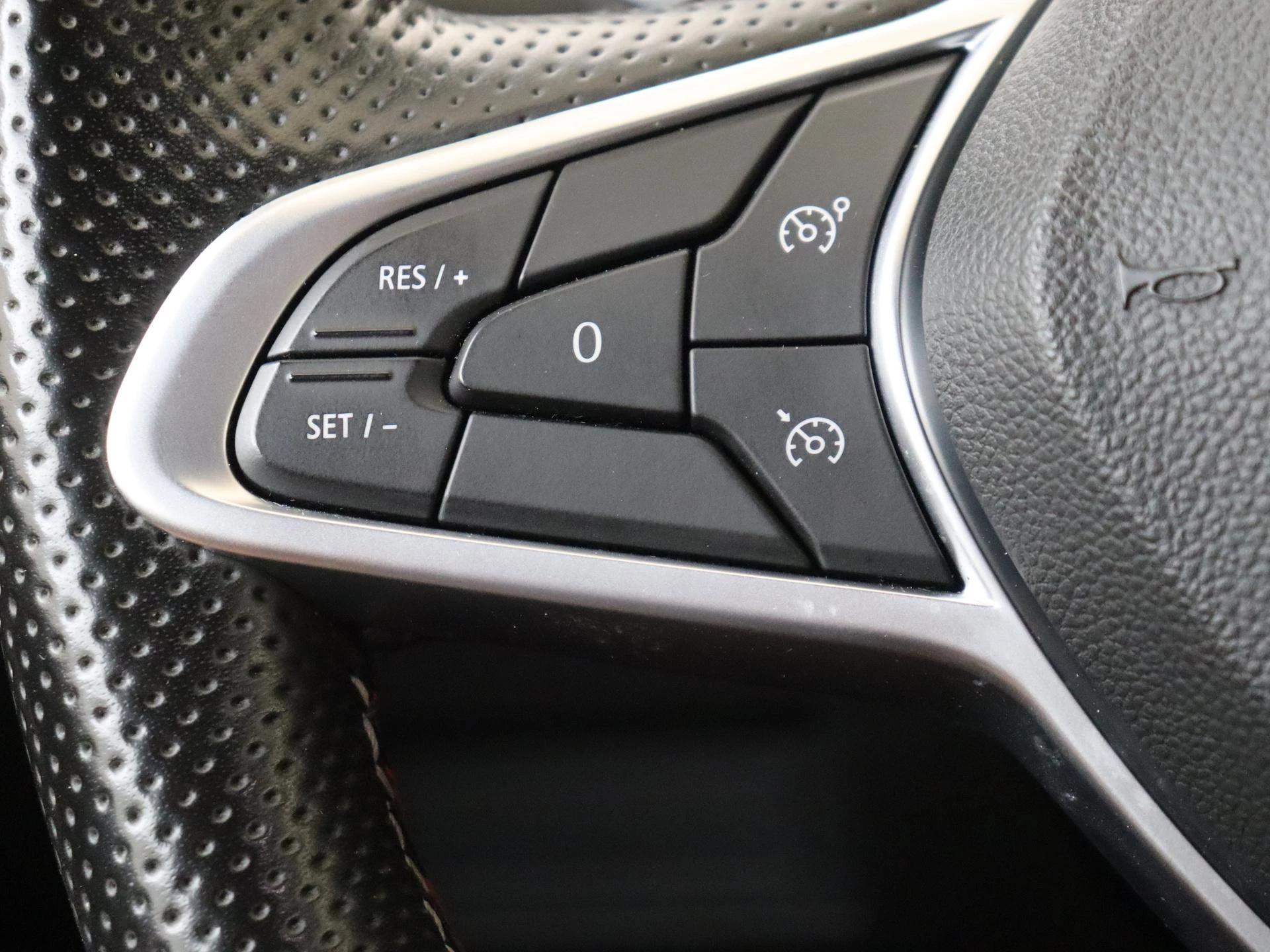 Renault Captur 1.3 TCe R.S. Line 140PK