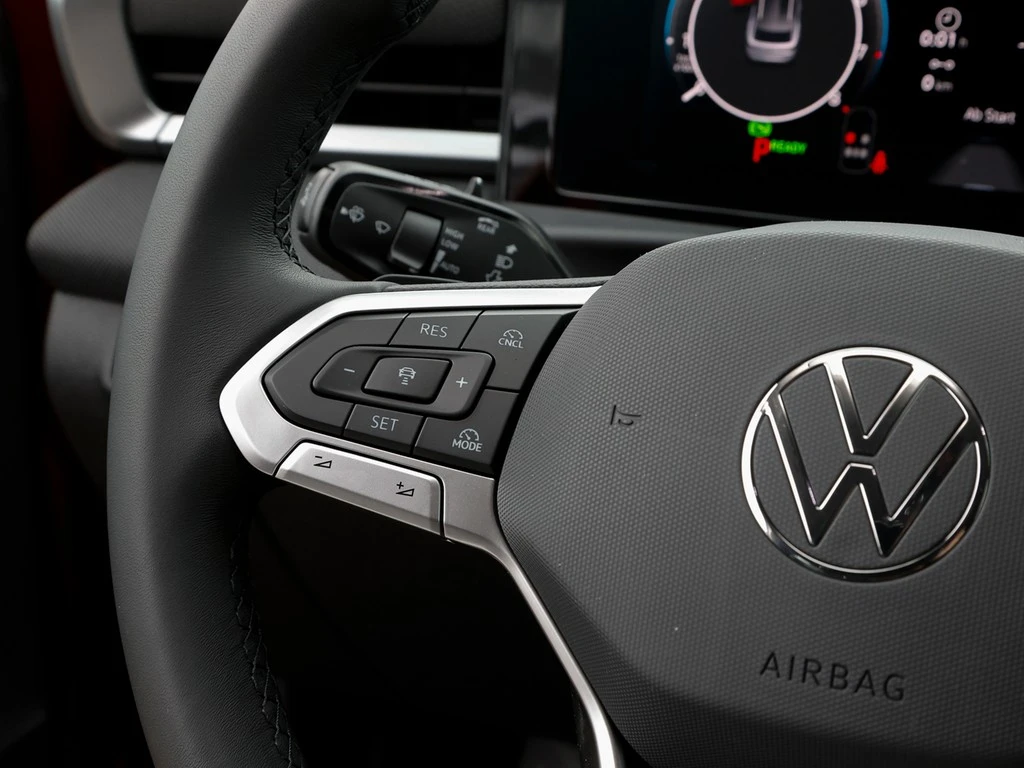Volkswagen-T-Roc-image-16