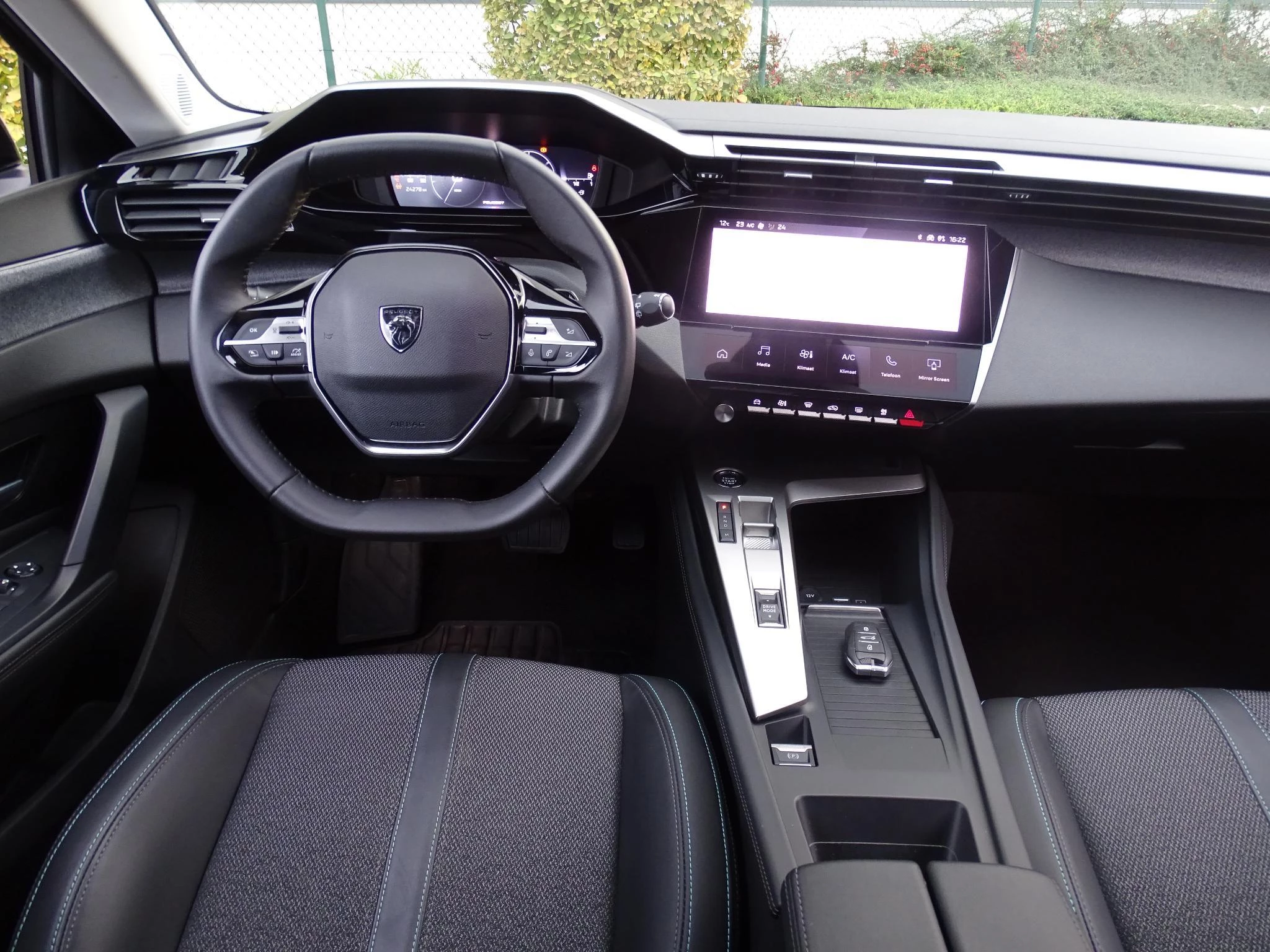 Peugeot-308-image-10