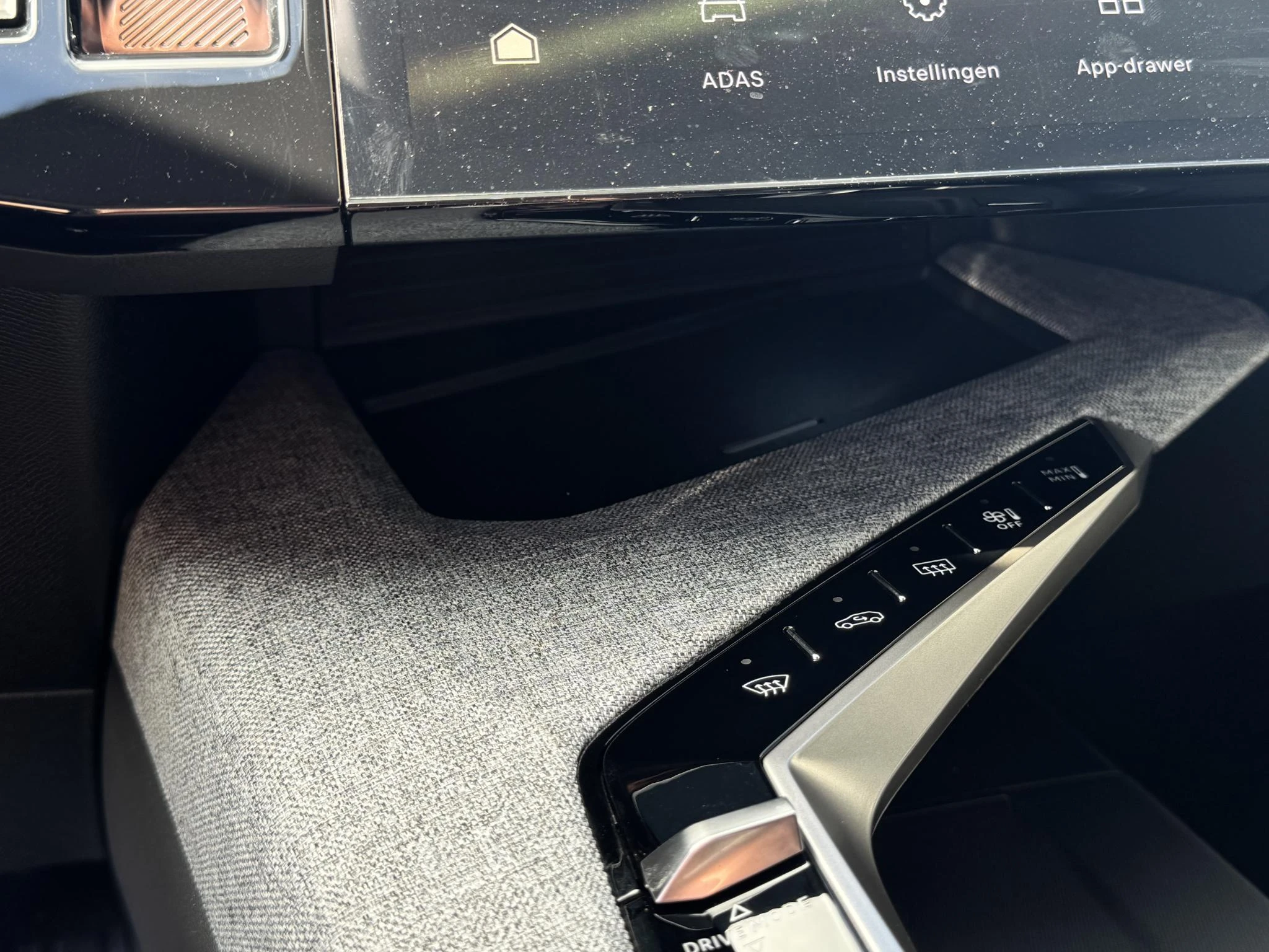 Peugeot-e-5008-image-27