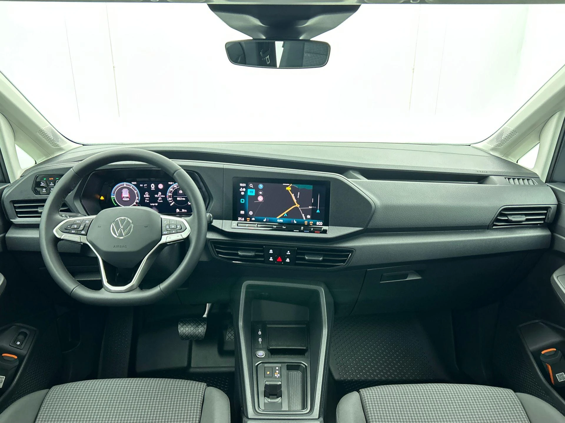 Volkswagen-Caddy-image-25