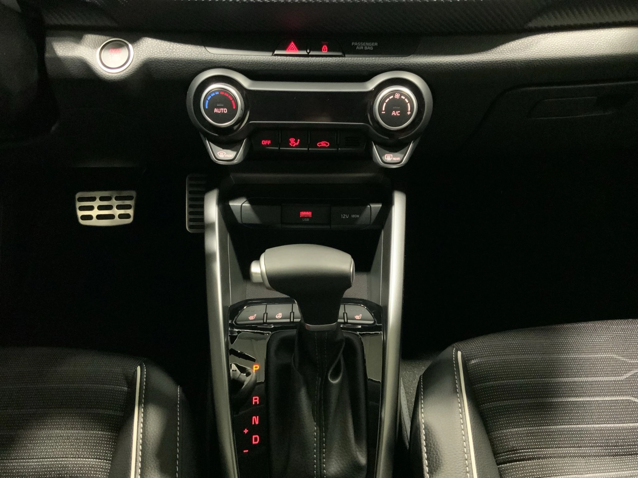 Kia Stonic GT-Line 1.0 T-GDI 100 48V DCT7 Sports Utility Vehicle. 74 kW. 5-türig
