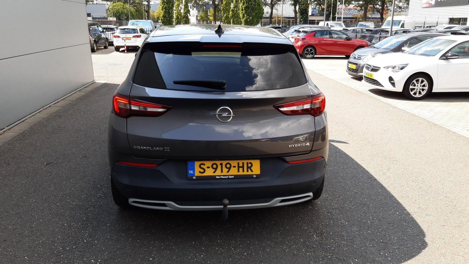 Opel-Grandland X-image-2