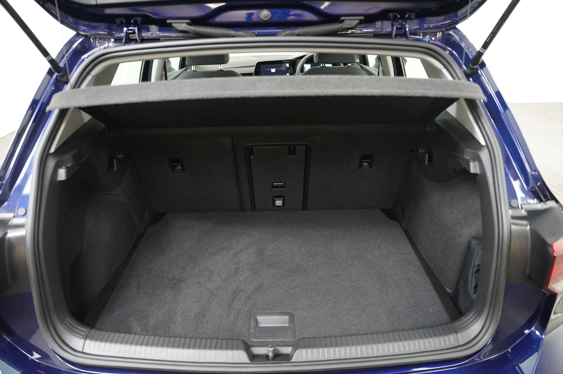 Volkswagen-Golf-image-11