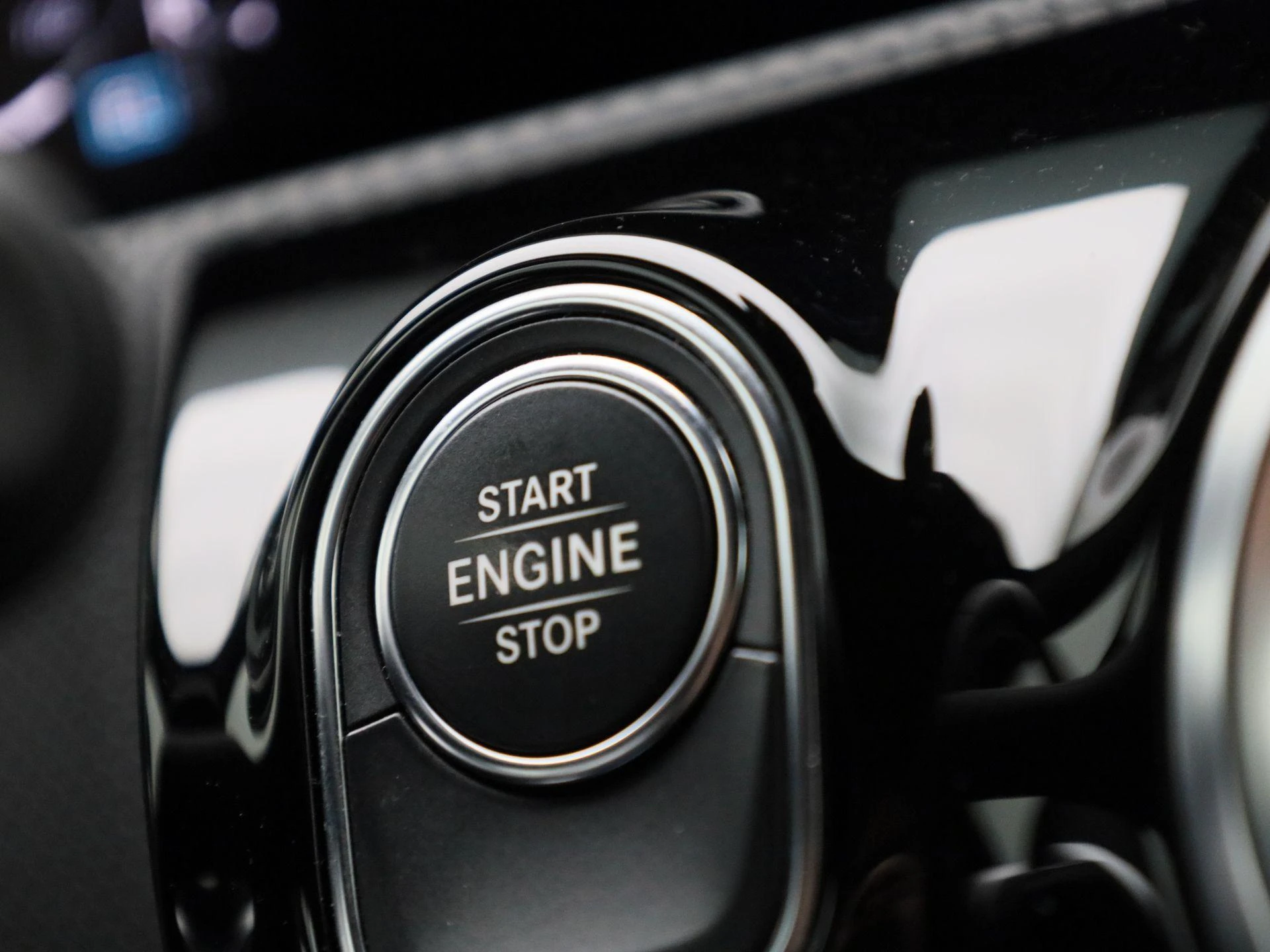 Mercedes-Benz-CLA-image-27