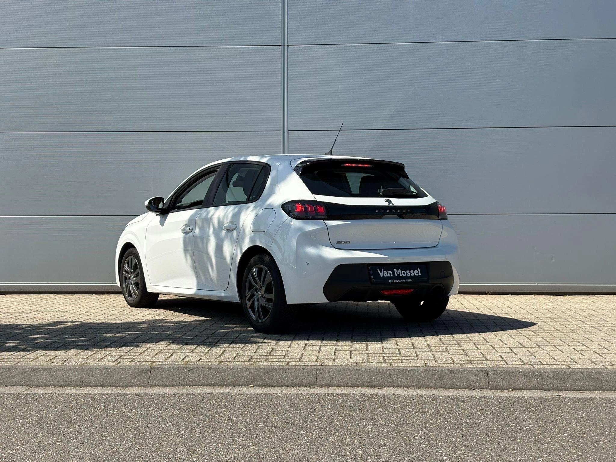 Peugeot-208-image-3