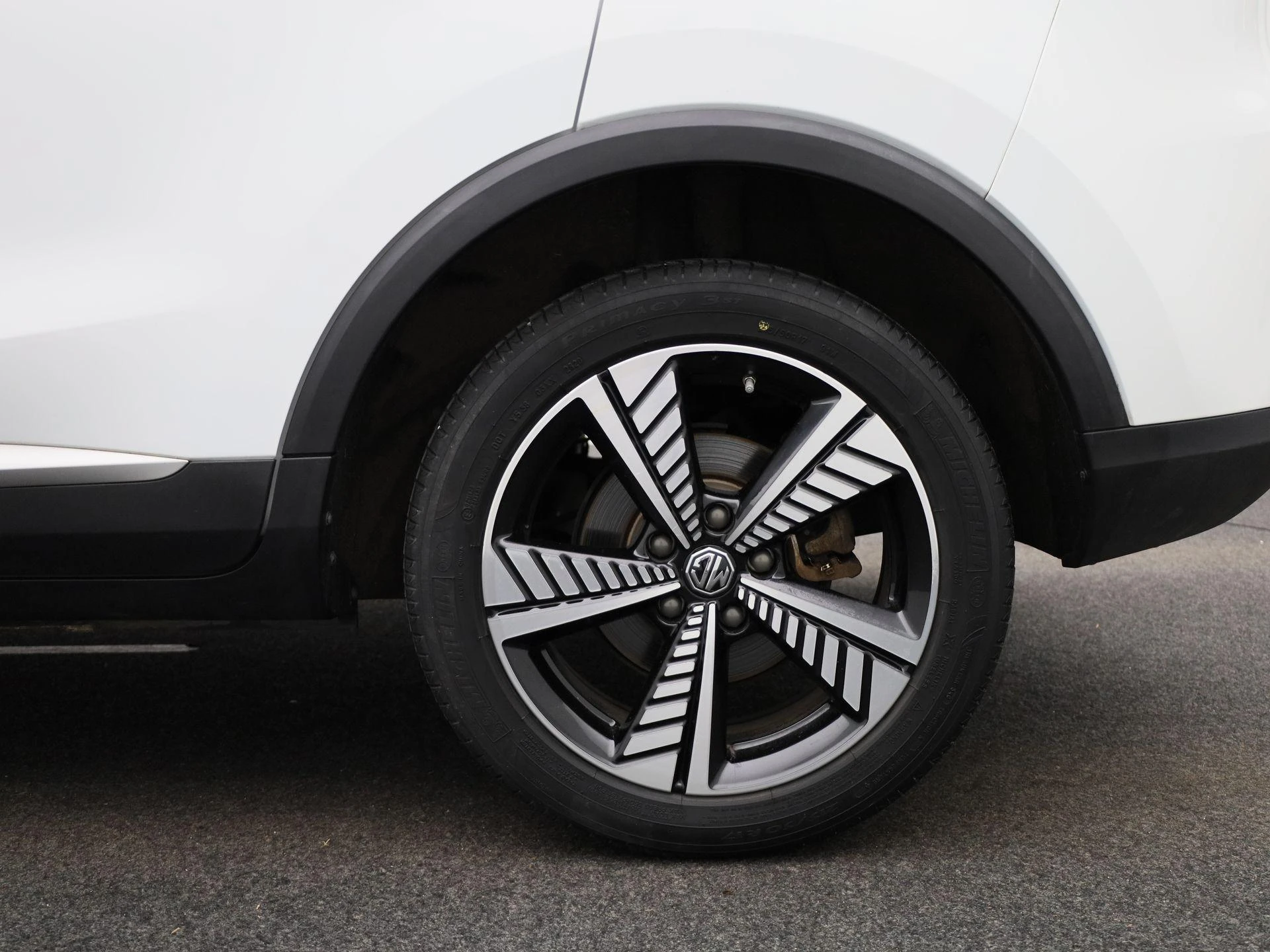 MG-ZS EV-image-12