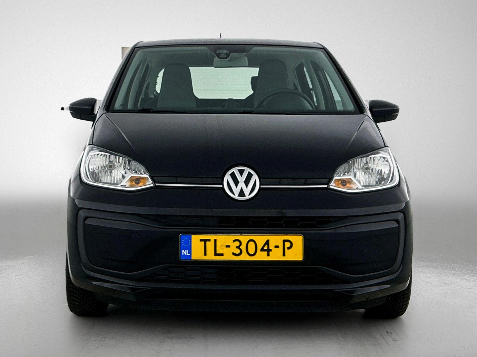 Volkswagen-up!-image-4