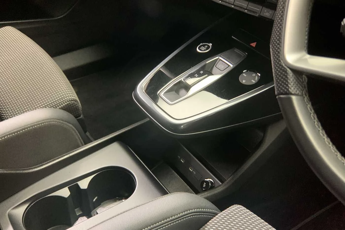 Audi-Q4 Sportback e-tron-image-7