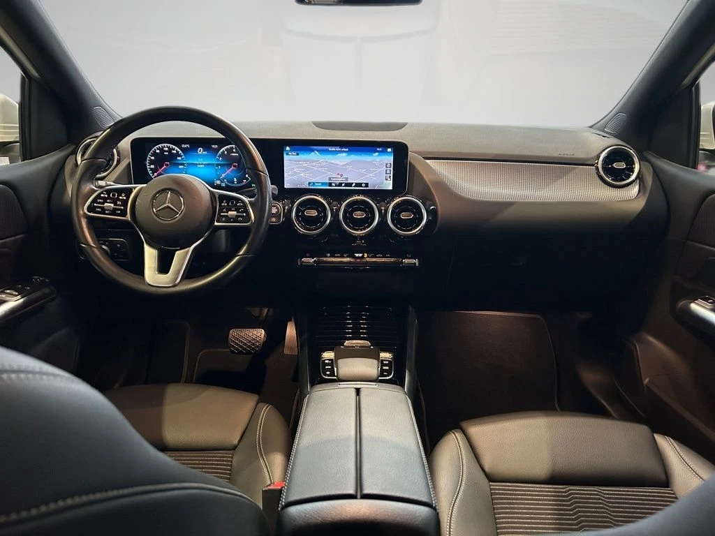 Mercedes-Benz-B-Klasse 220-image-10