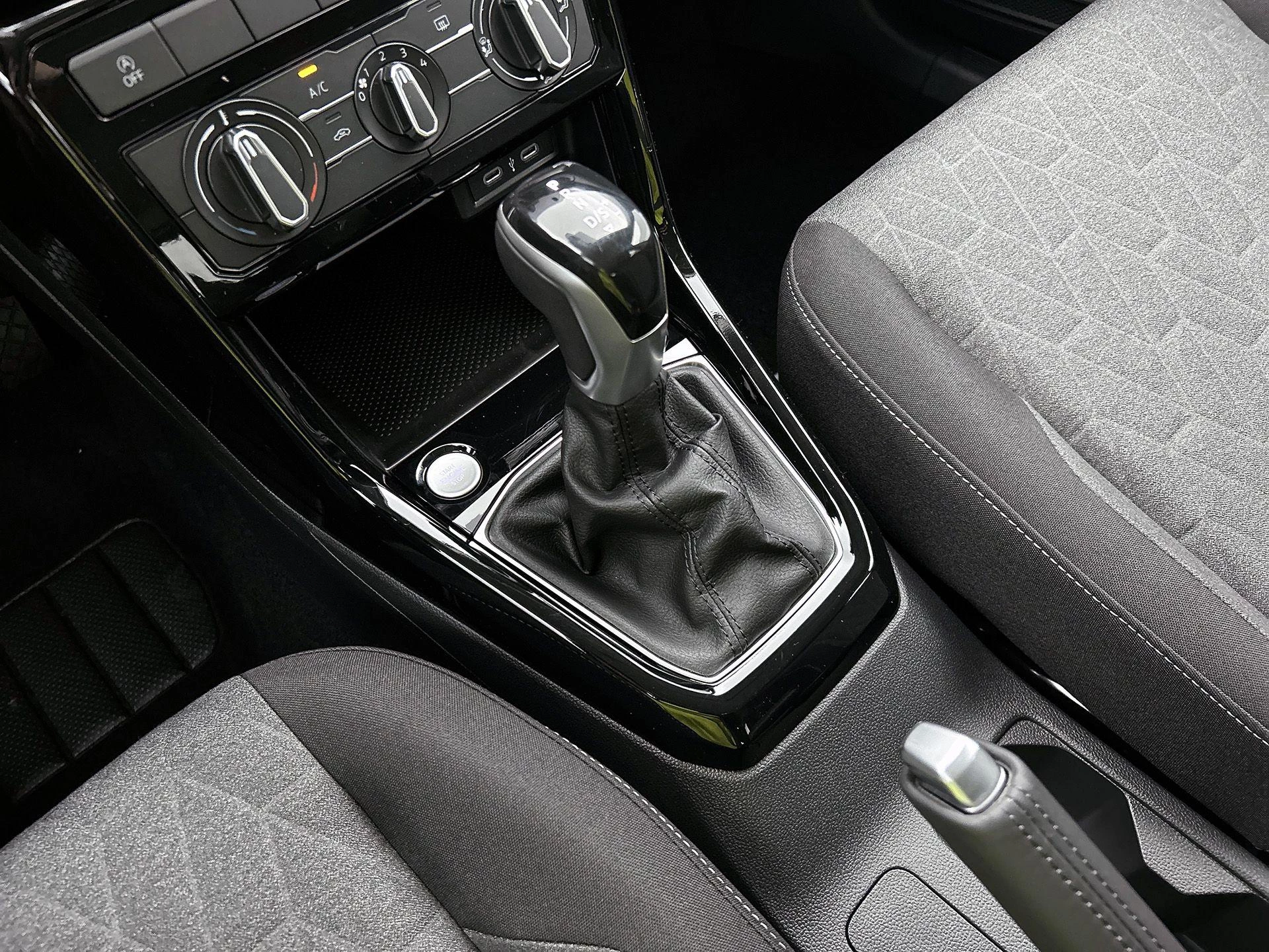 Volkswagen-T-Cross-image-21