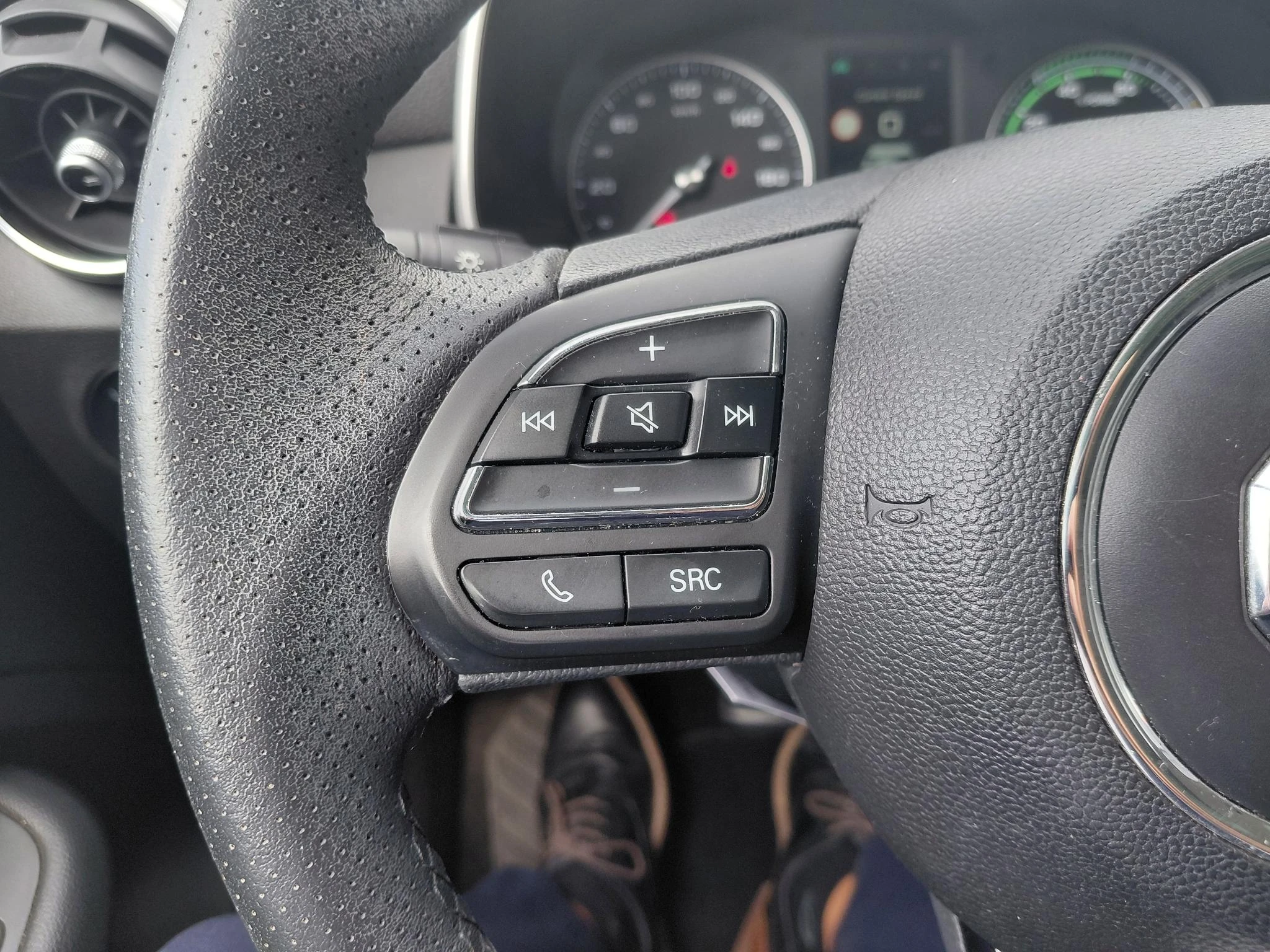 MG-ZS EV-image-22
