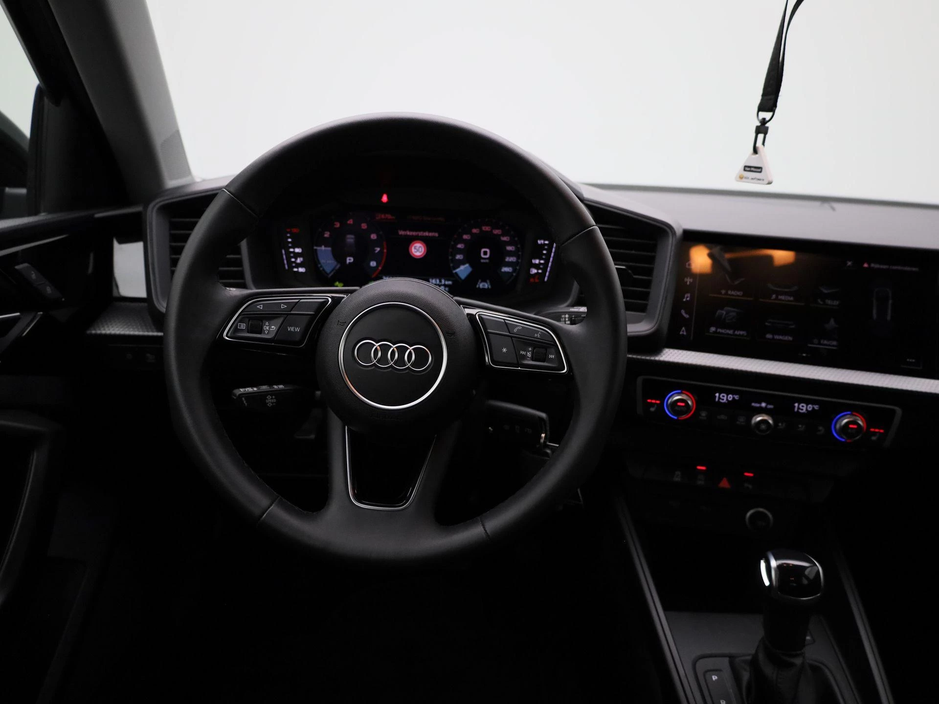 Audi-A1 Sportback-image-6