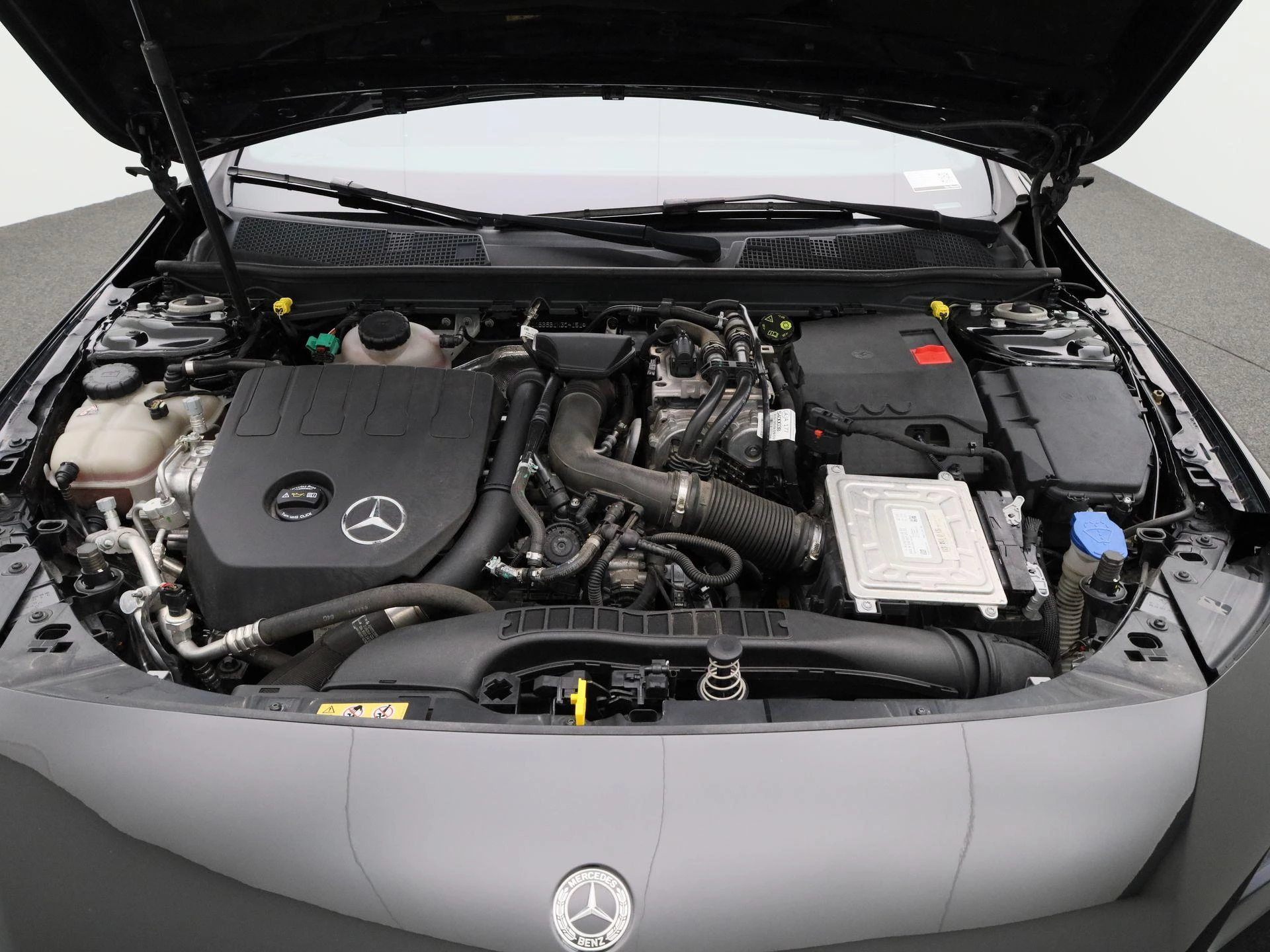 Mercedes-Benz-CLA-image-26