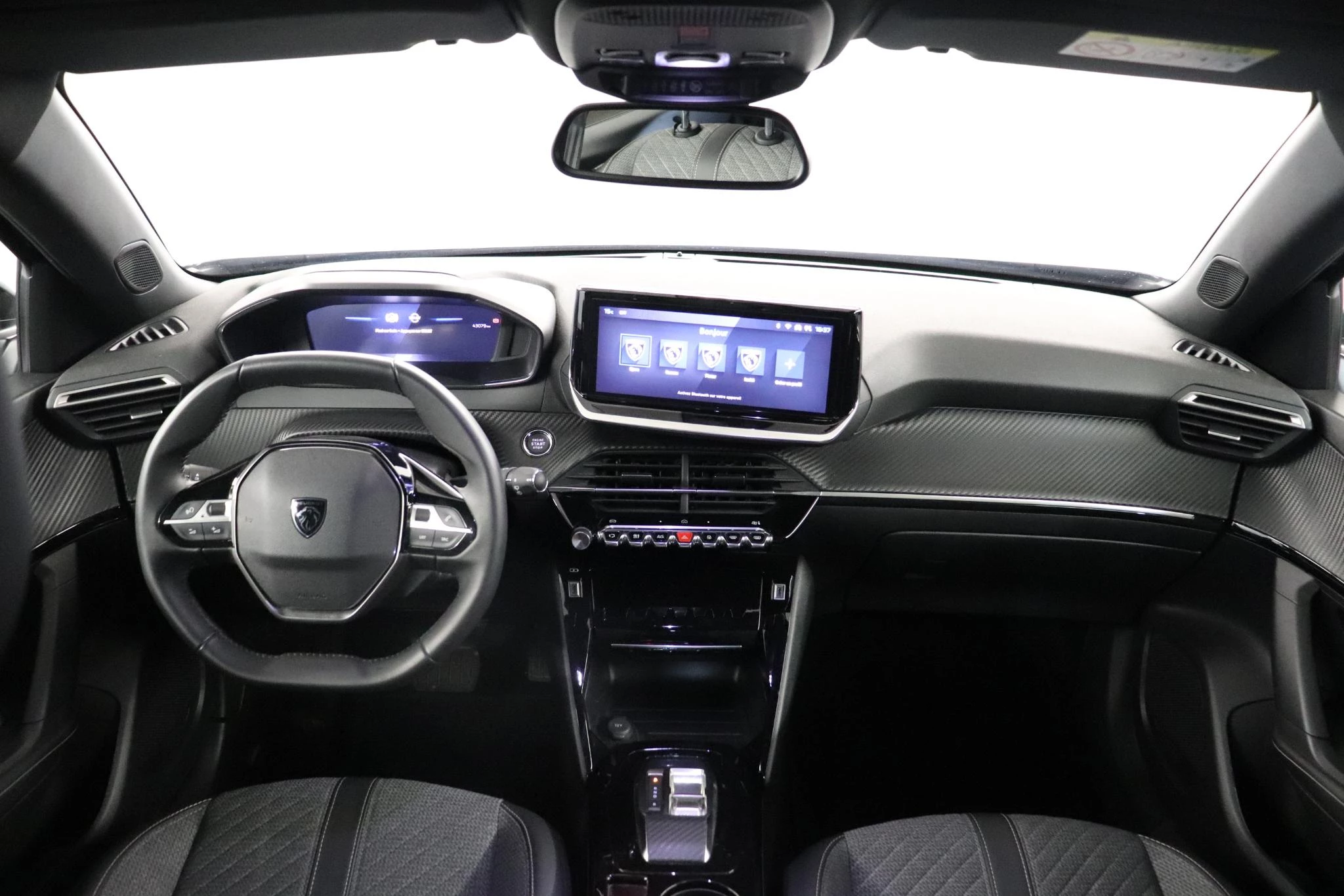 Peugeot-e-2008-image-14